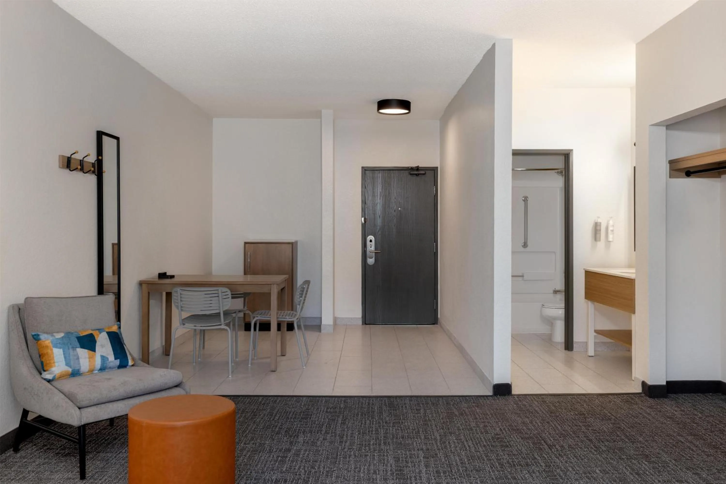 Photo of the whole room in Spark By Hilton Ames