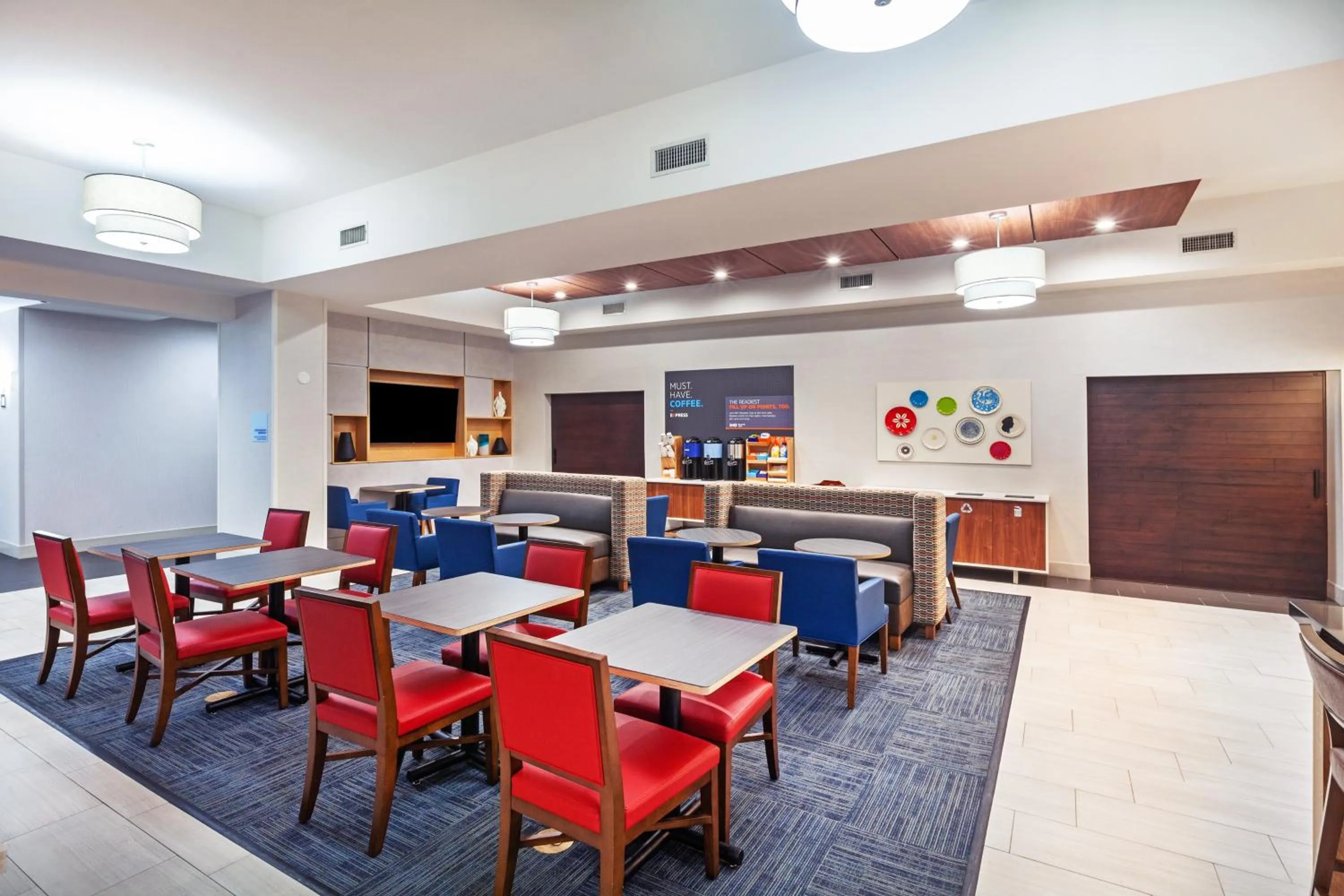 Breakfast, Restaurant/Places to Eat in Holiday Inn Express Hotel & Suites Port Arthur
