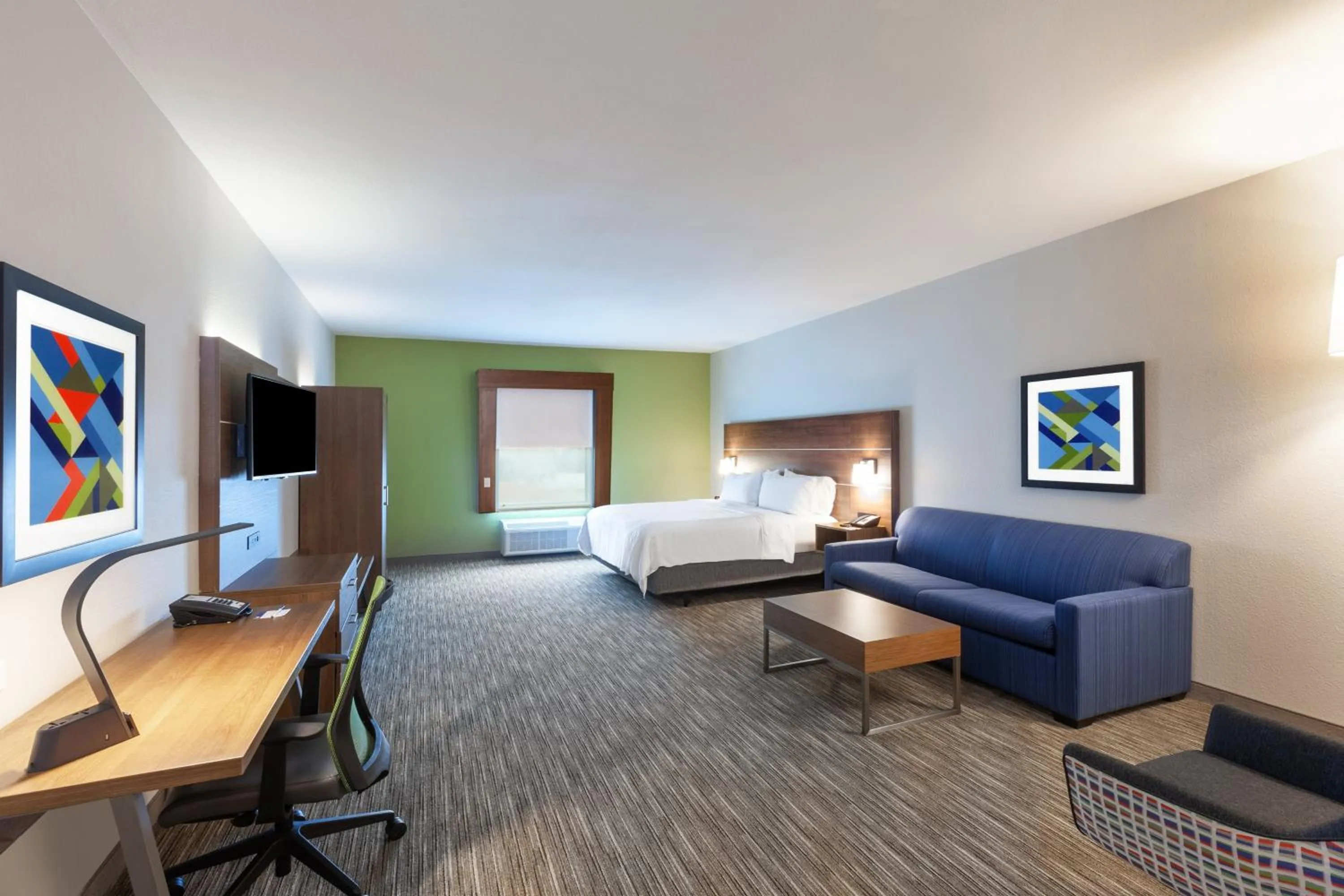 Bedroom, Seating Area in Holiday Inn Express Hotel & Suites Port Arthur