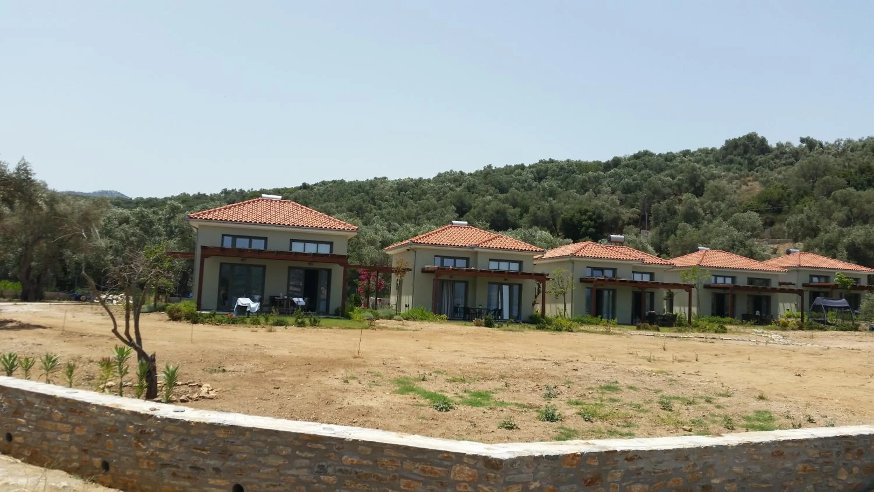 Facade/entrance in Thea Houses