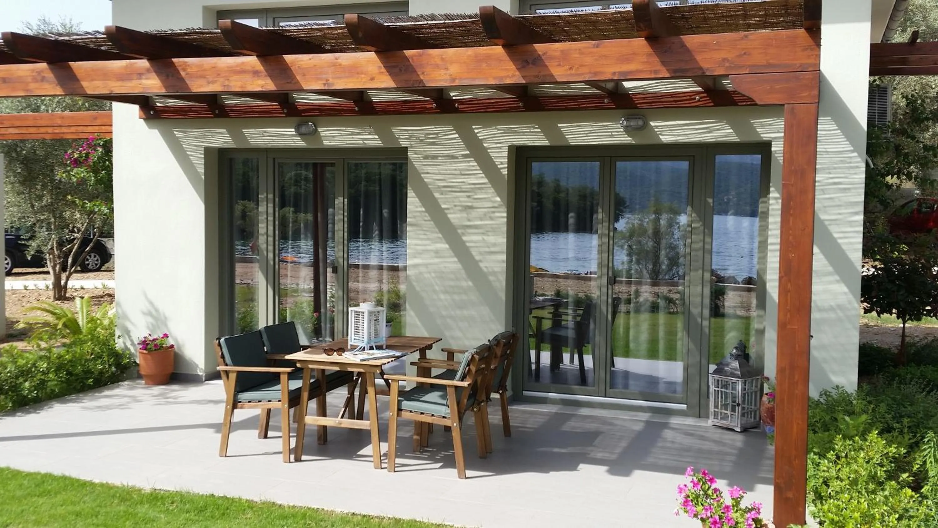 Balcony/Terrace in Thea Houses