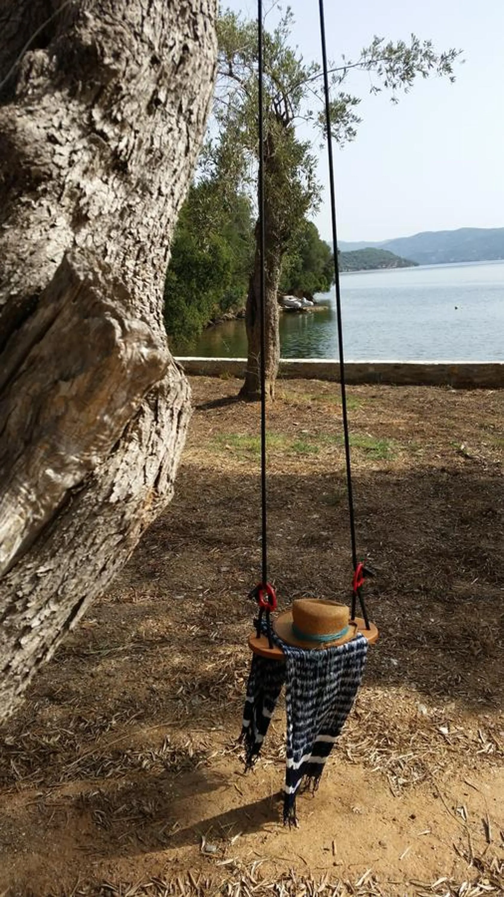 Entertainment in Thea Houses