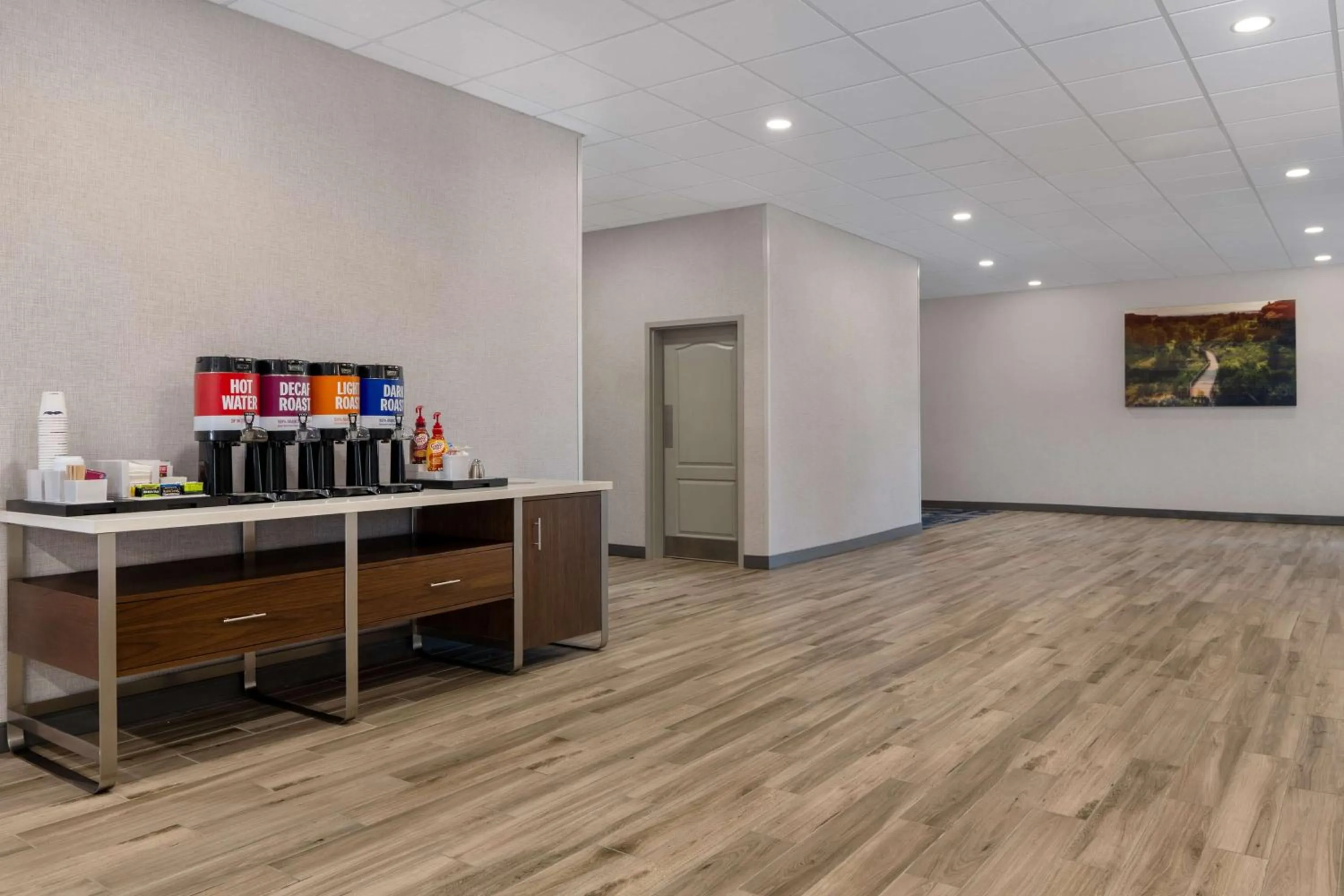 Dining area in Hampton Inn & Suites Billings West I-90