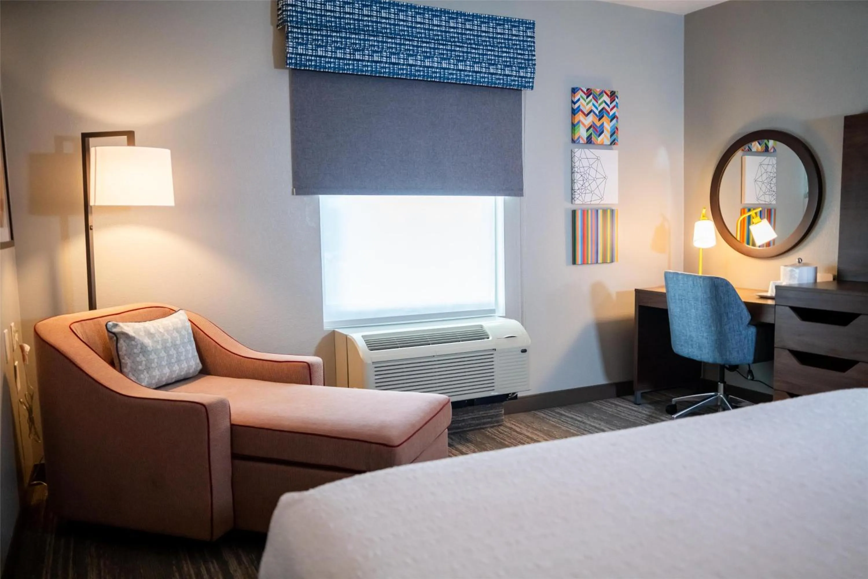 Bed in Hampton Inn Gonzales