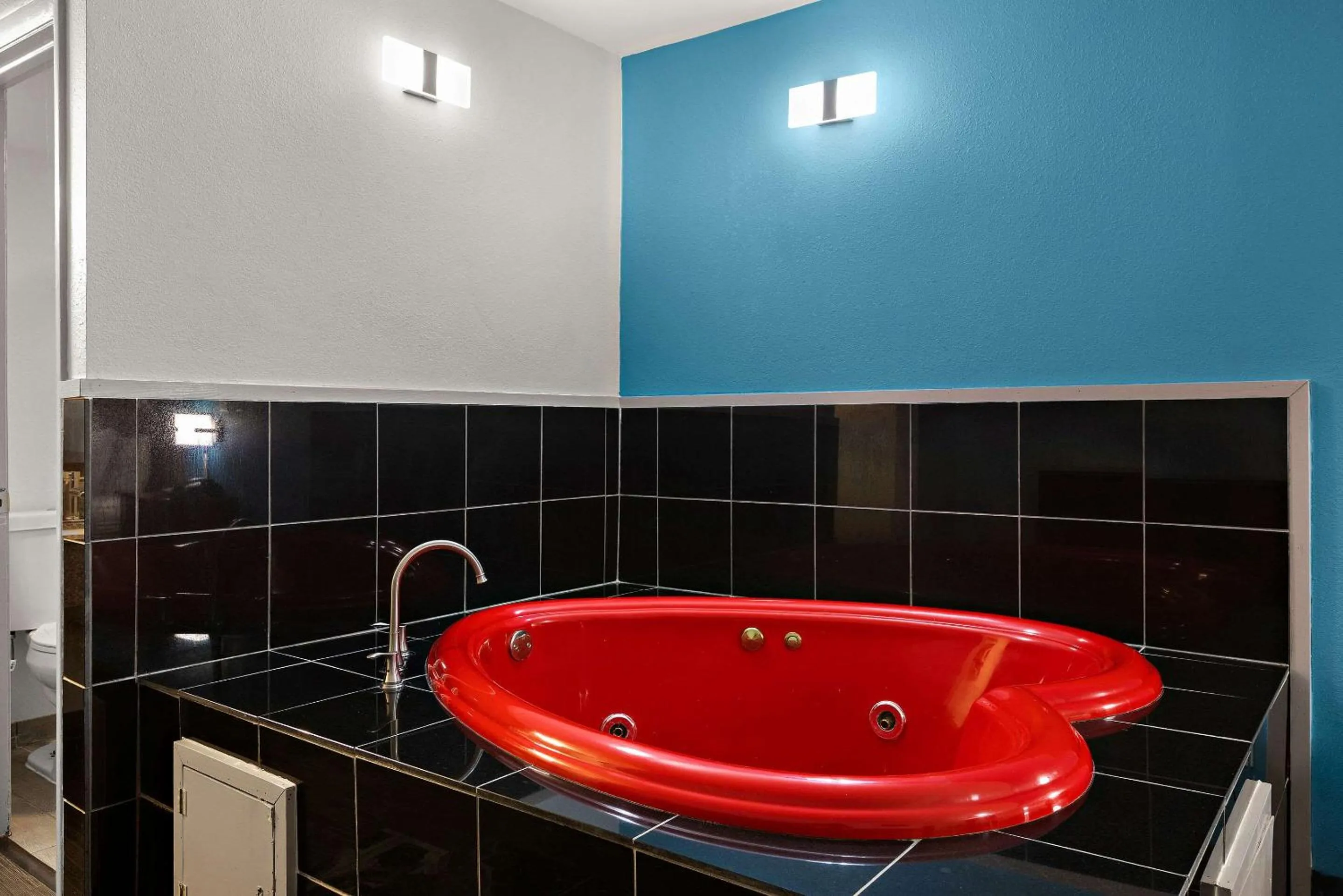 Bedroom in Rodeway Inn Commerce