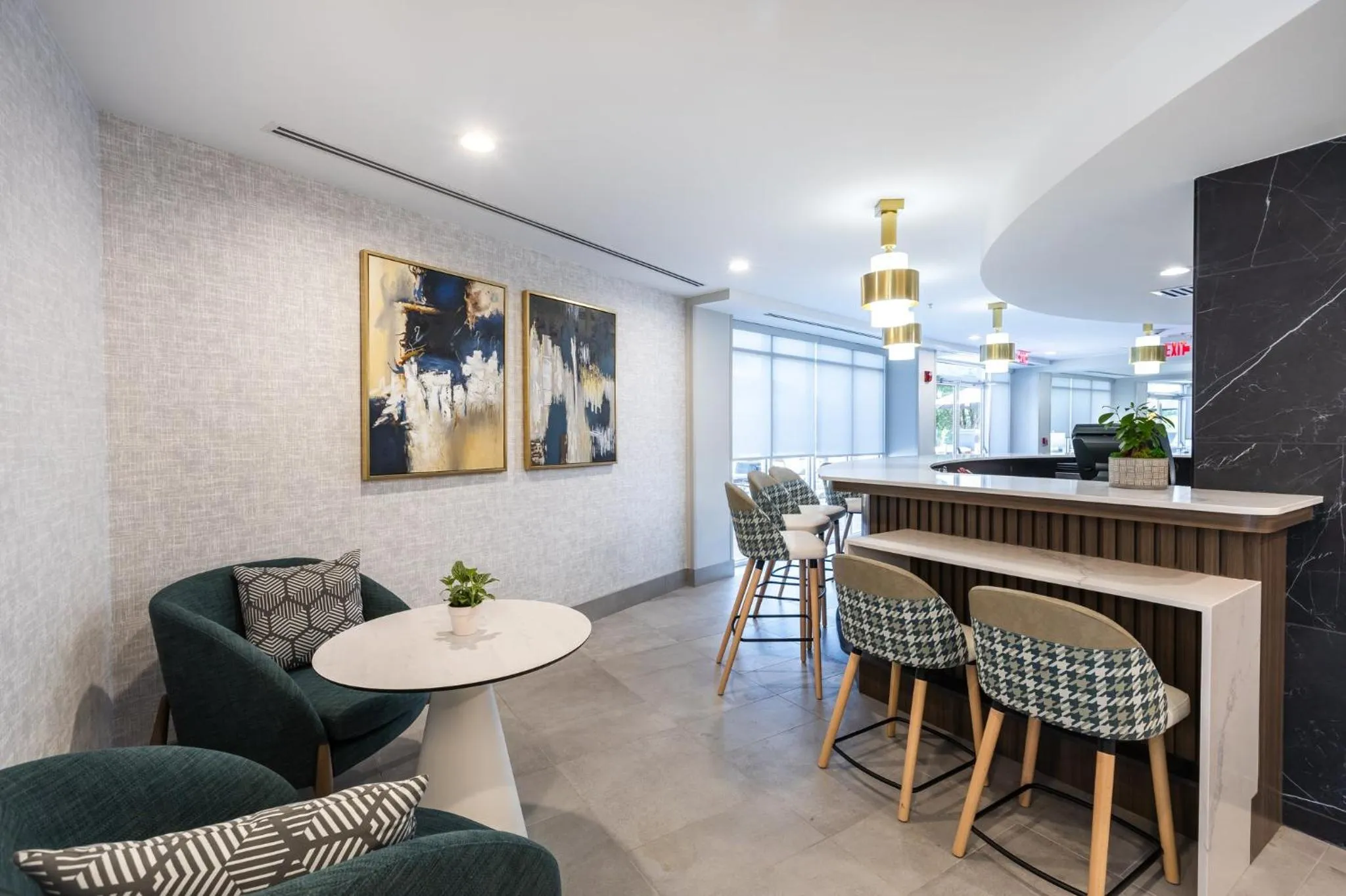 Lounge or bar in Holiday Inn Anderson by IHG