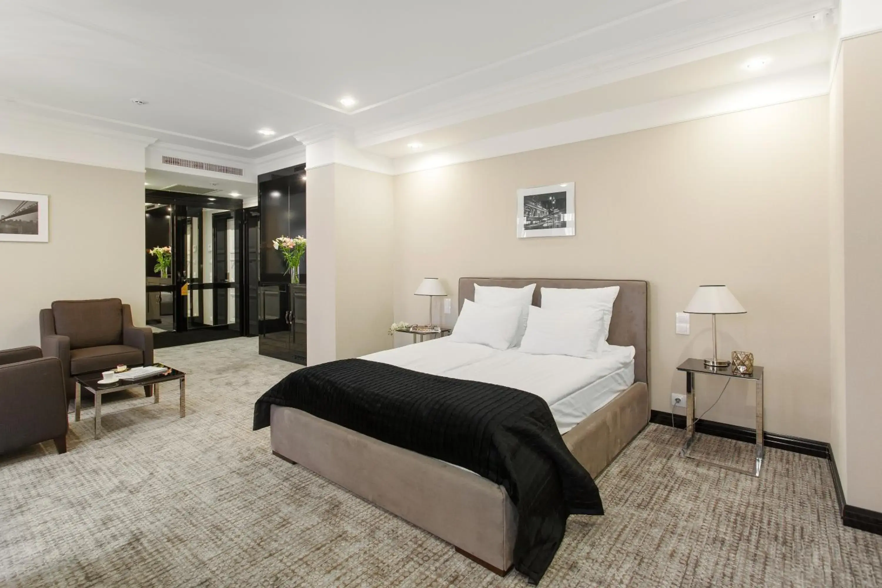 Junior Suite - single occupancy in Wall Street - Maestro Junior Suite - single occupancy in Wall Street - Maestro