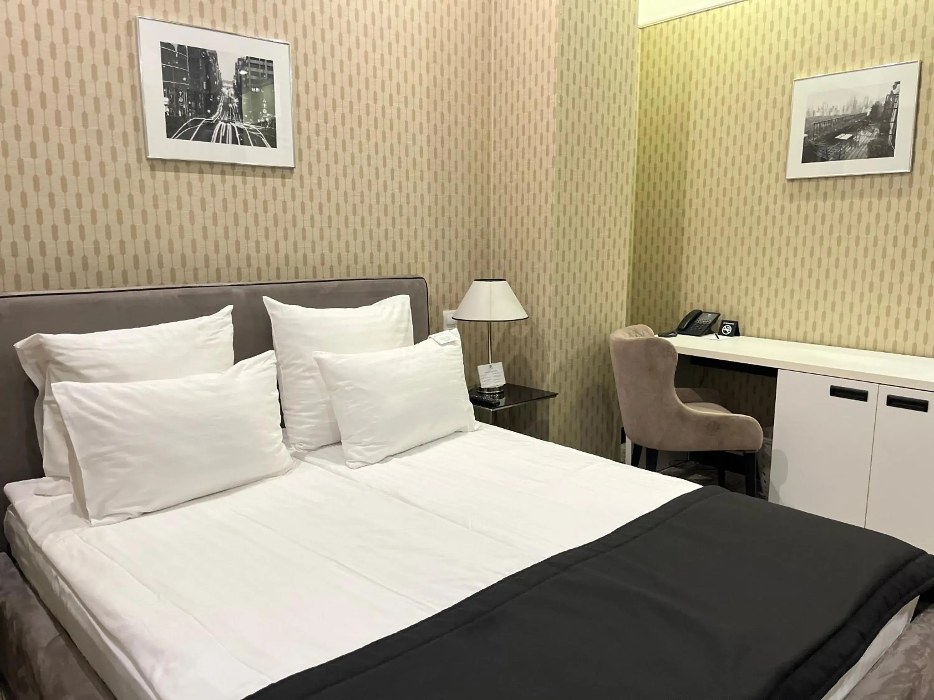 Double Room - single occupancy - Disability Access in Wall Street - Maestro Double Room - single occupancy - Disability Access in Wall Street - Maestro