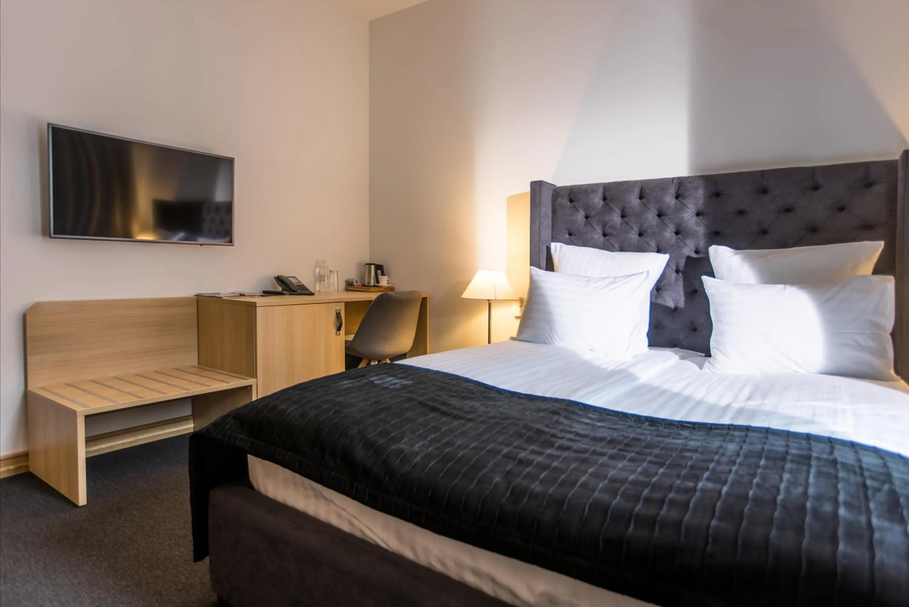 Bed in Wall Street - Maestro