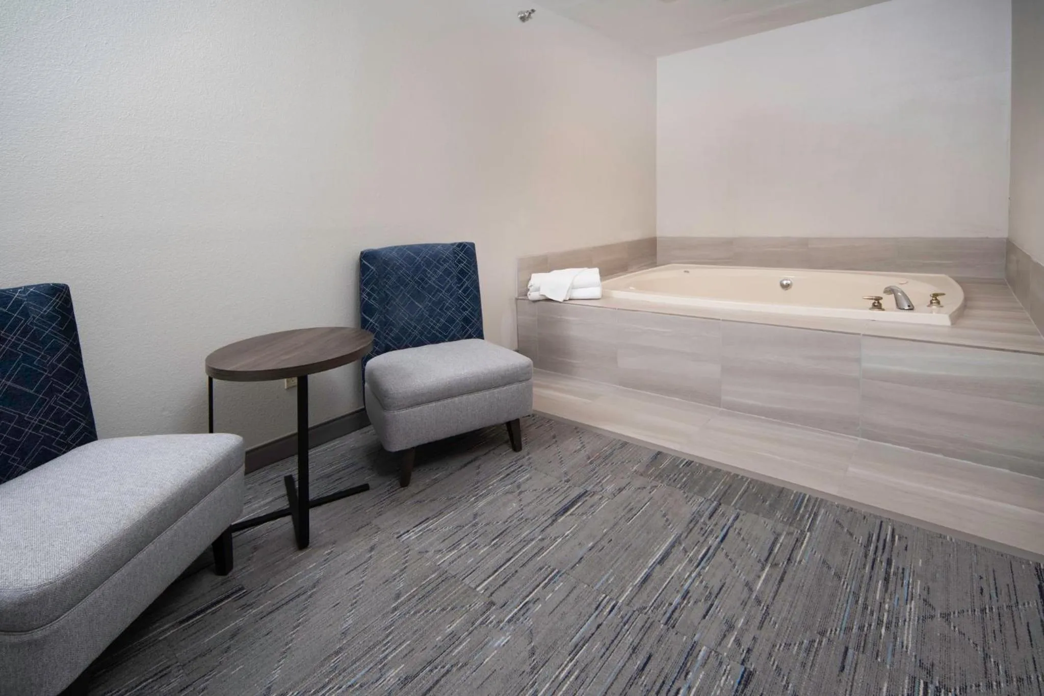 Photo of the whole room in Holiday Inn Express - Canyon by IHG