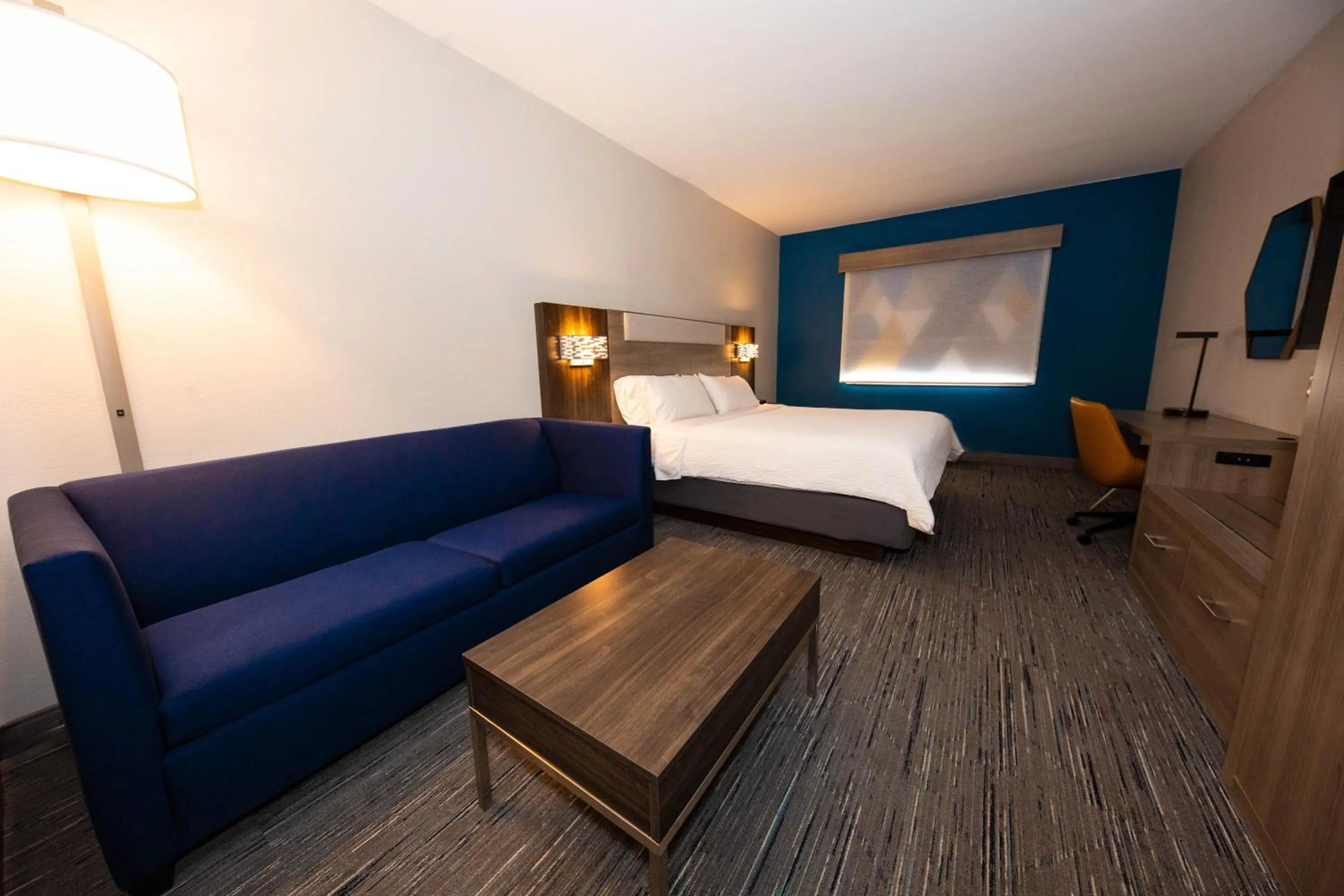 Bed in Holiday Inn Express - Canyon by IHG