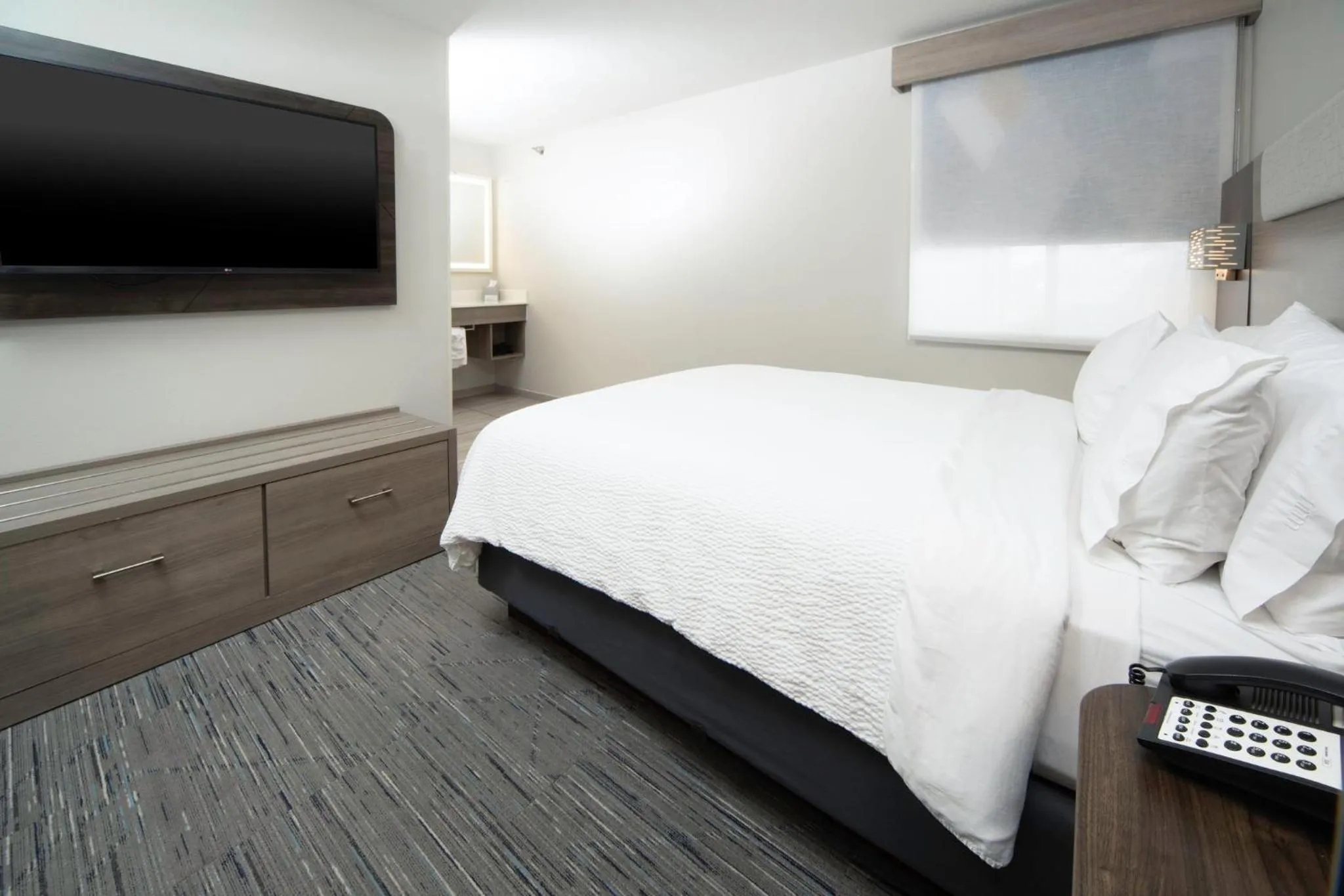 Photo of the whole room, Bed in Holiday Inn Express - Canyon by IHG