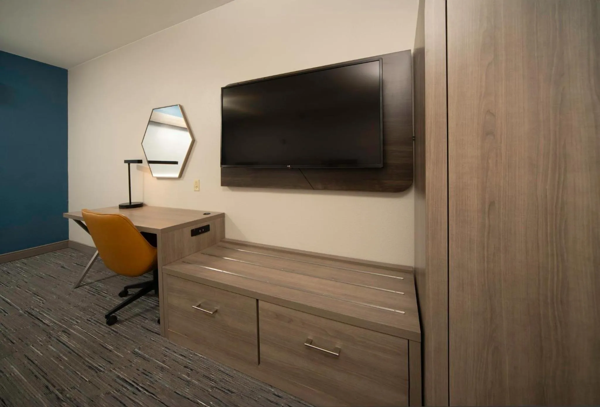 Photo of the whole room in Holiday Inn Express - Canyon by IHG