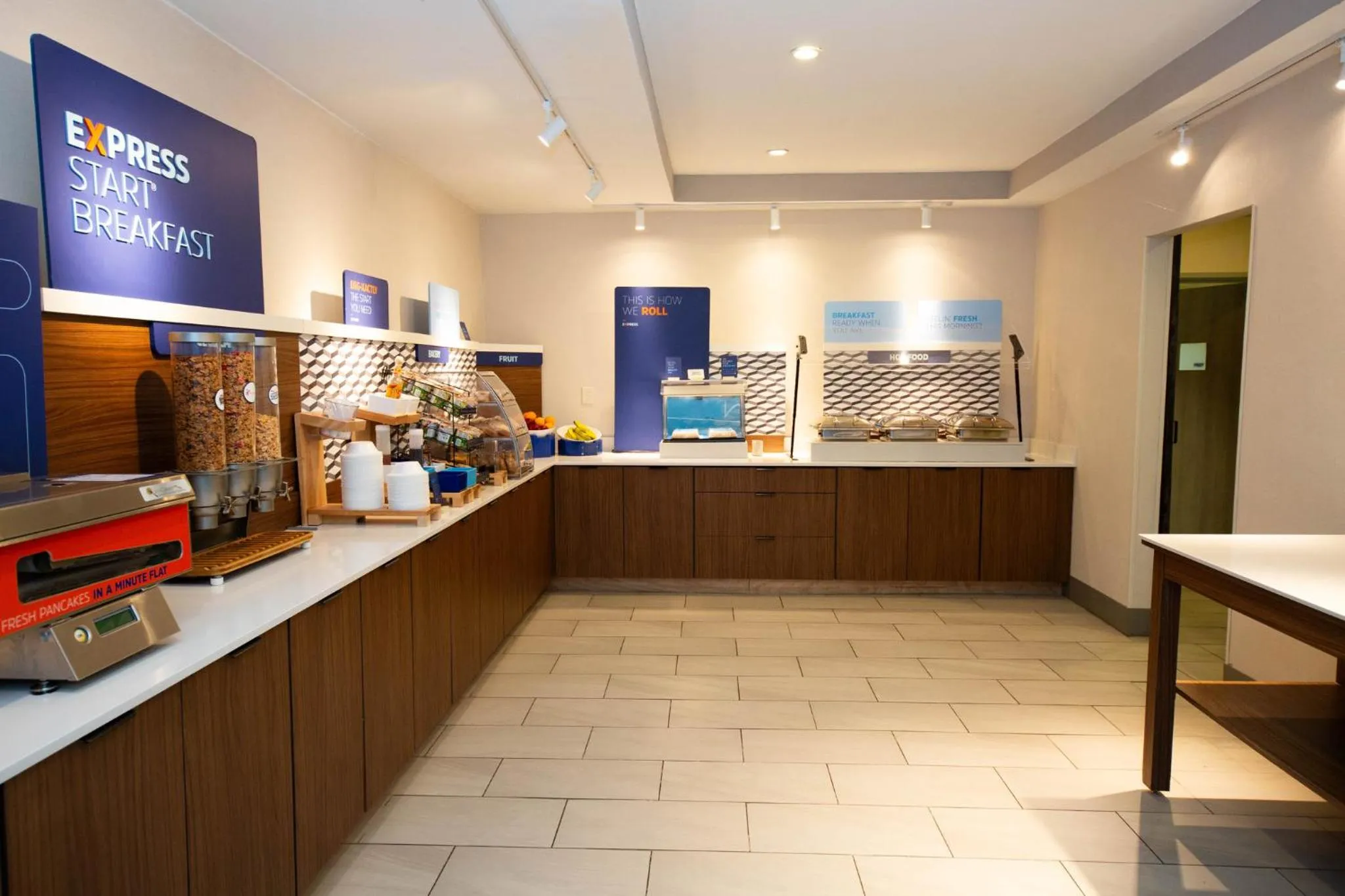 Breakfast in Holiday Inn Express - Canyon by IHG