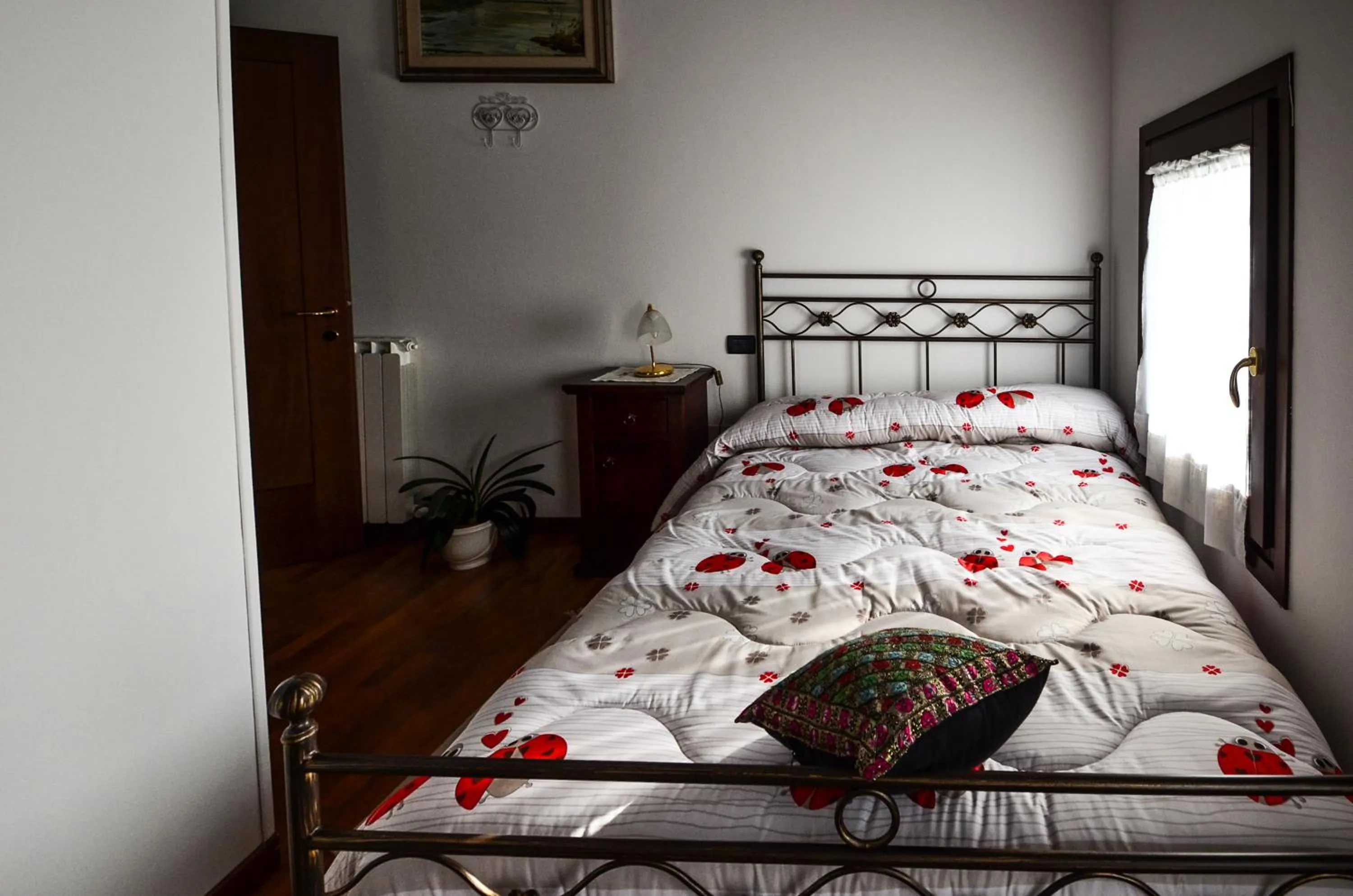 Bed in Chiaro di Luna