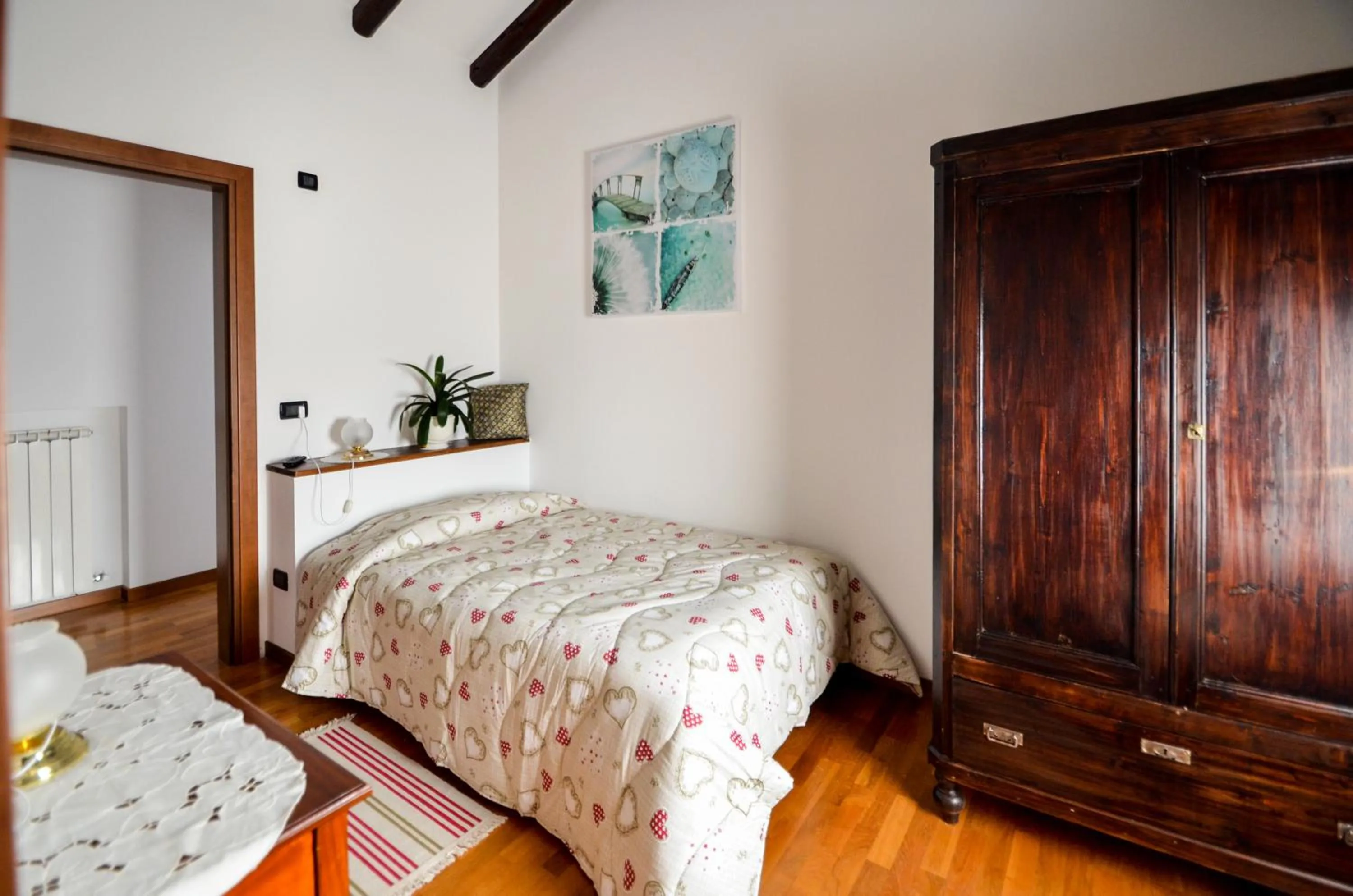 Bed in Chiaro di Luna