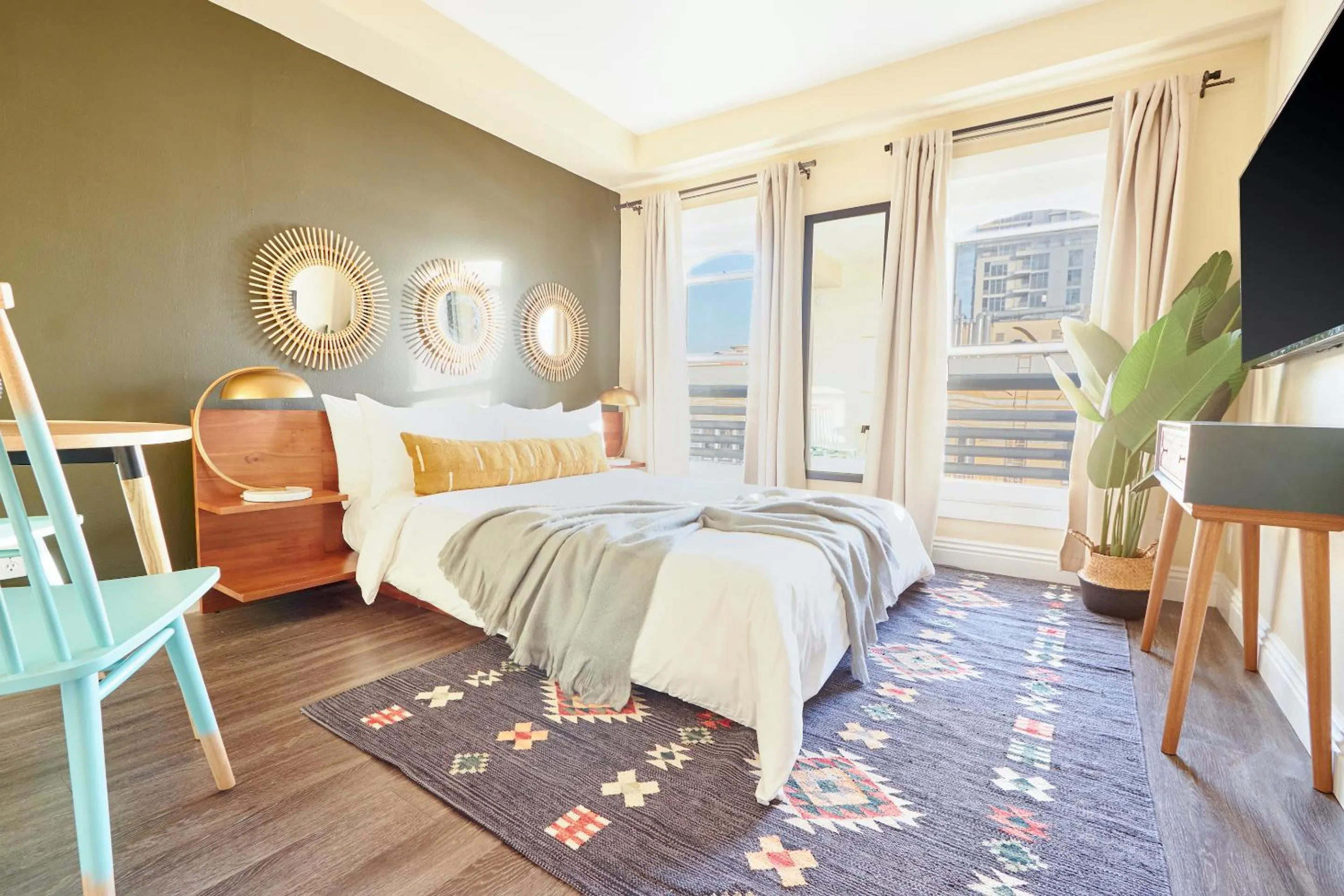 Bed in Kasa Gaslamp Quarter San Diego