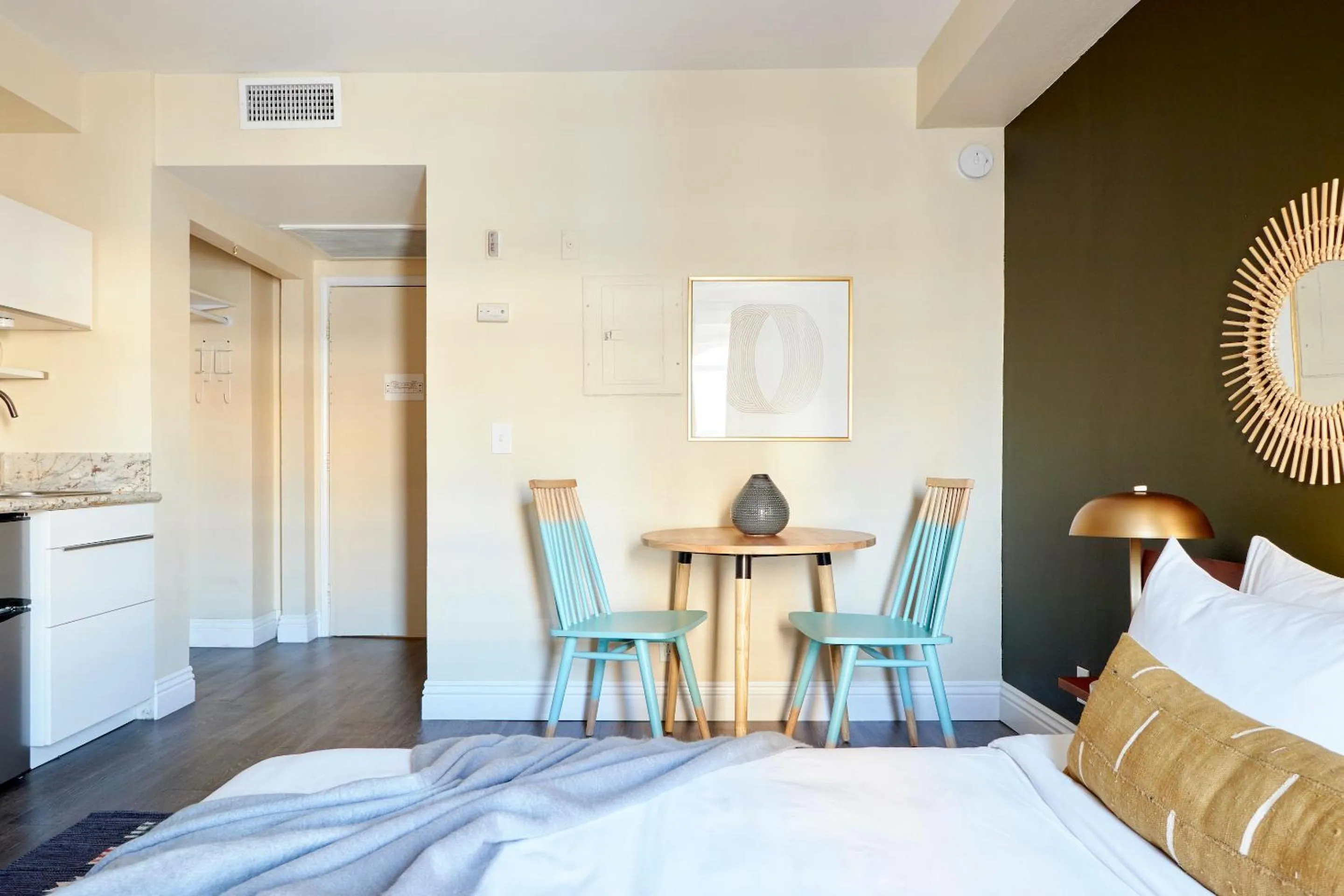 Dining area, Bed in Kasa Gaslamp Quarter San Diego