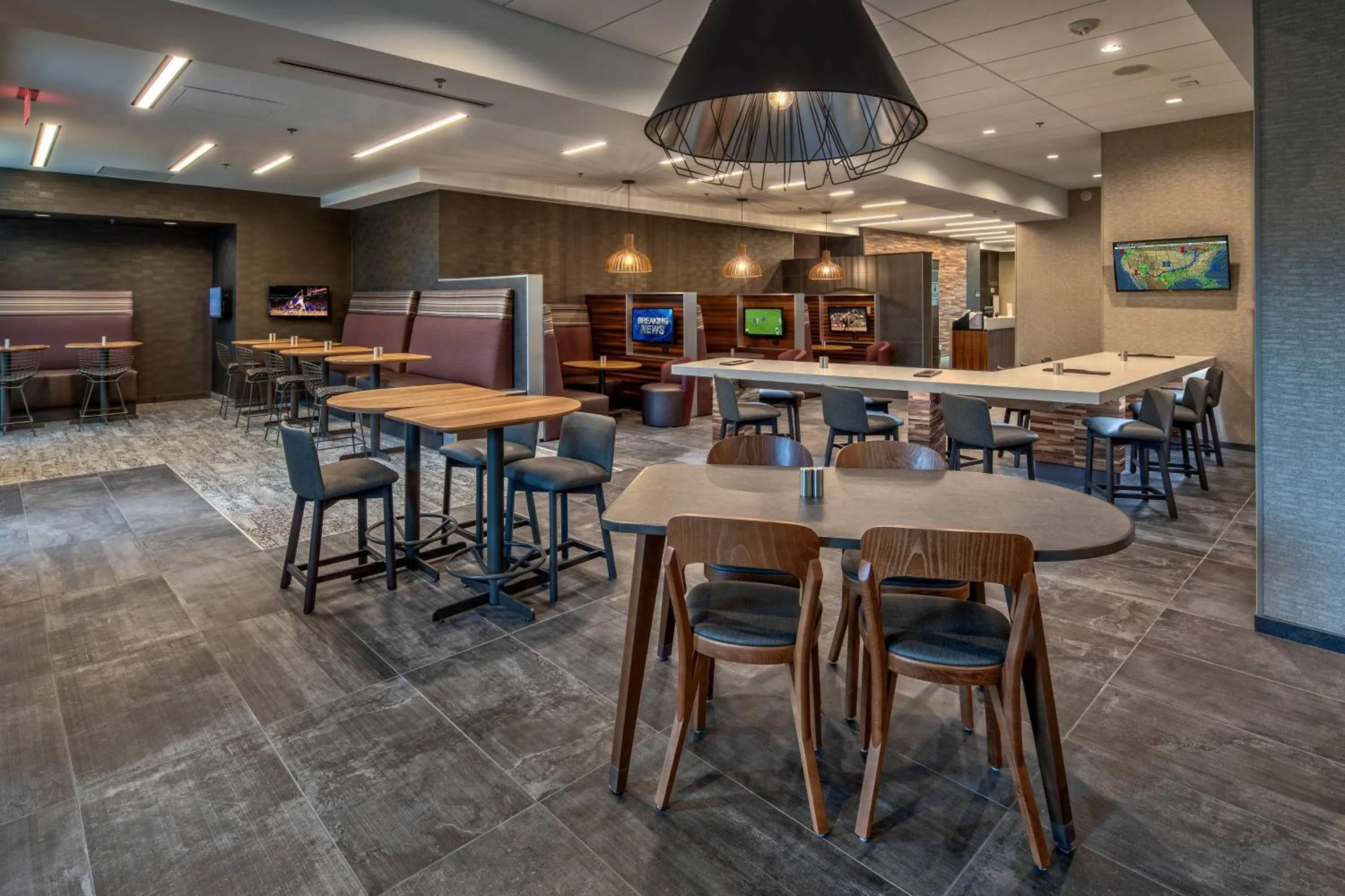 Restaurant/places to eat in Courtyard by Marriott Dulles Airport Herndon