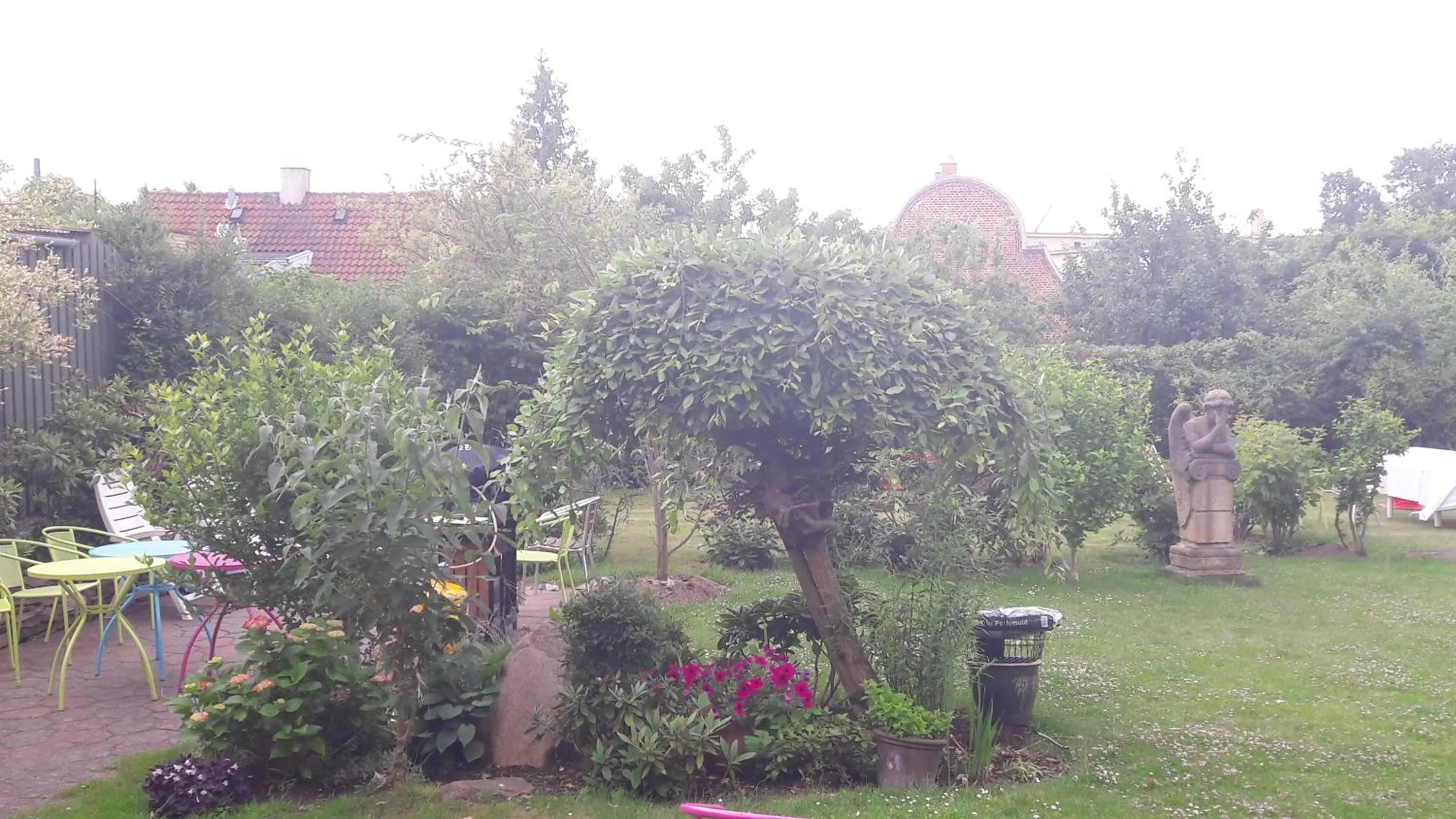 Garden in bedandshower