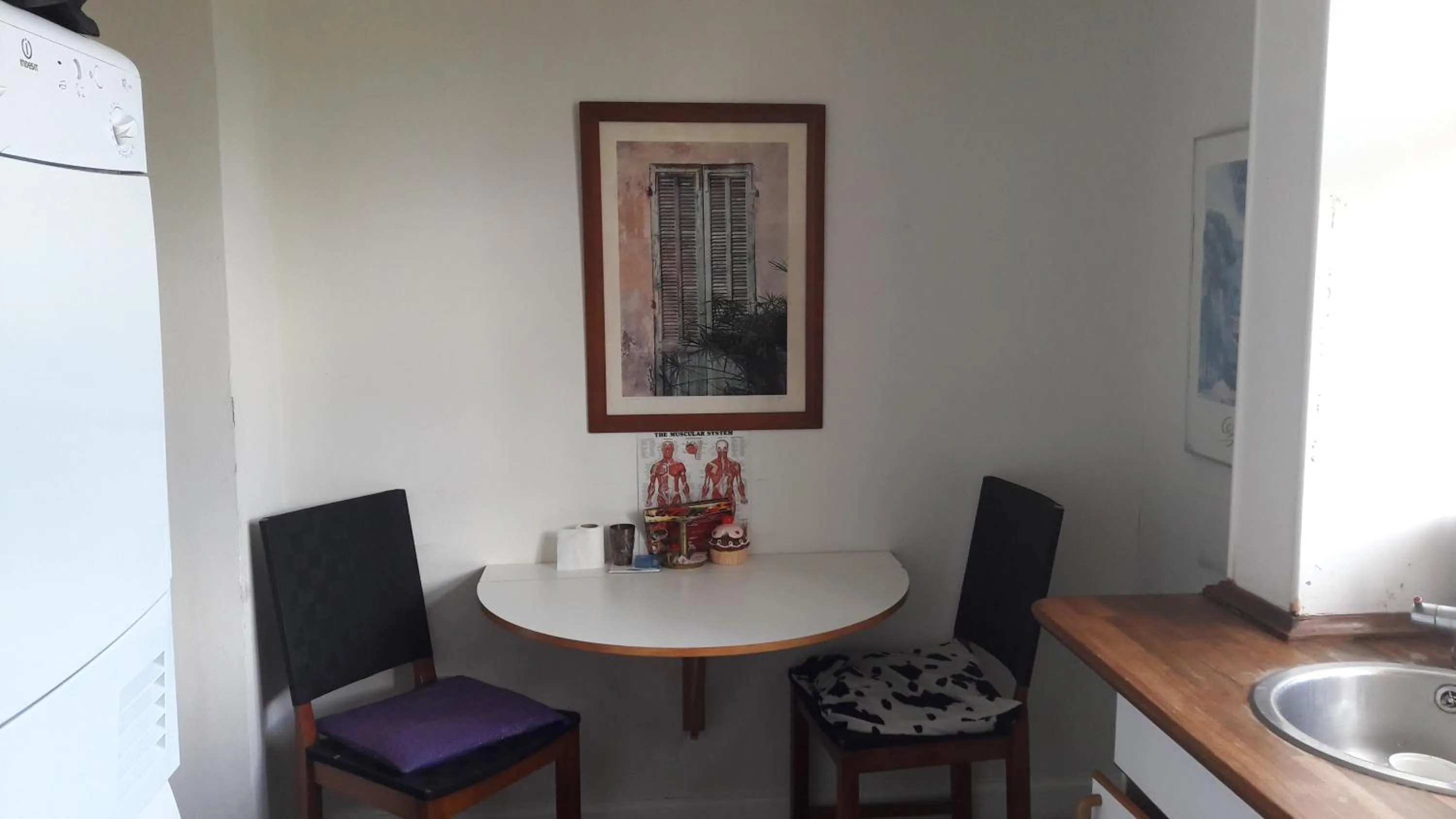 Dining area in bedandshower