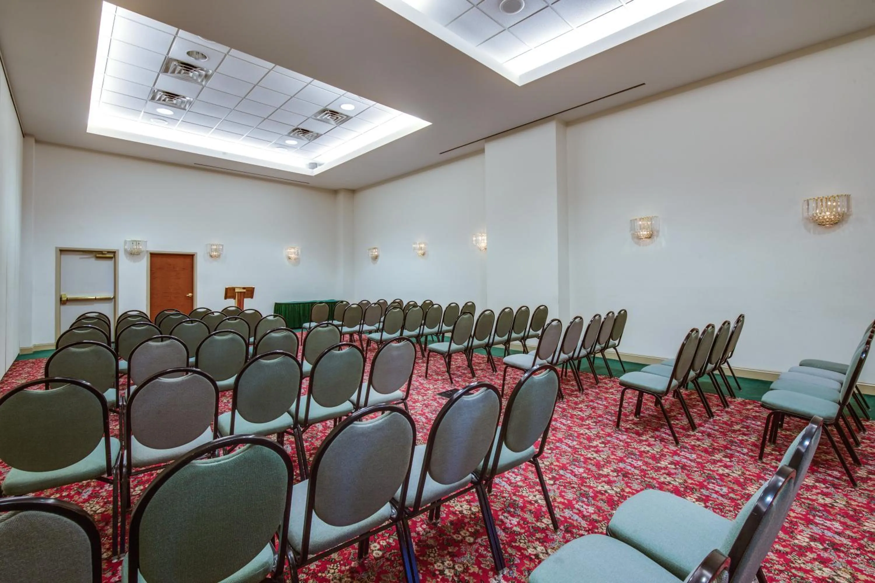 Meeting/conference room in Holiday Inn Express Hotel & Suites Greensboro-East by IHG