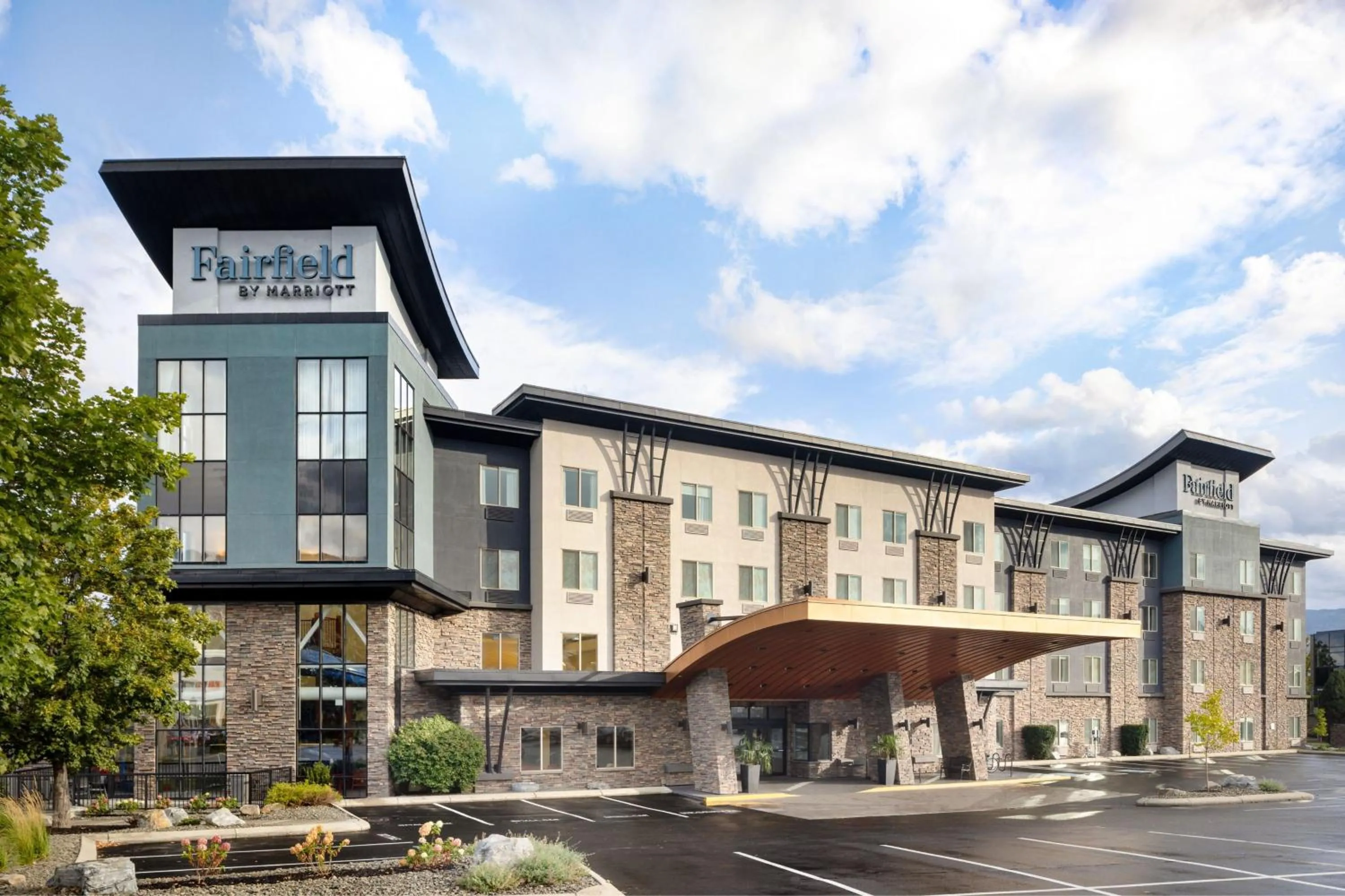 Property building in Fairfield Inn & Suites by Marriott West Kelowna