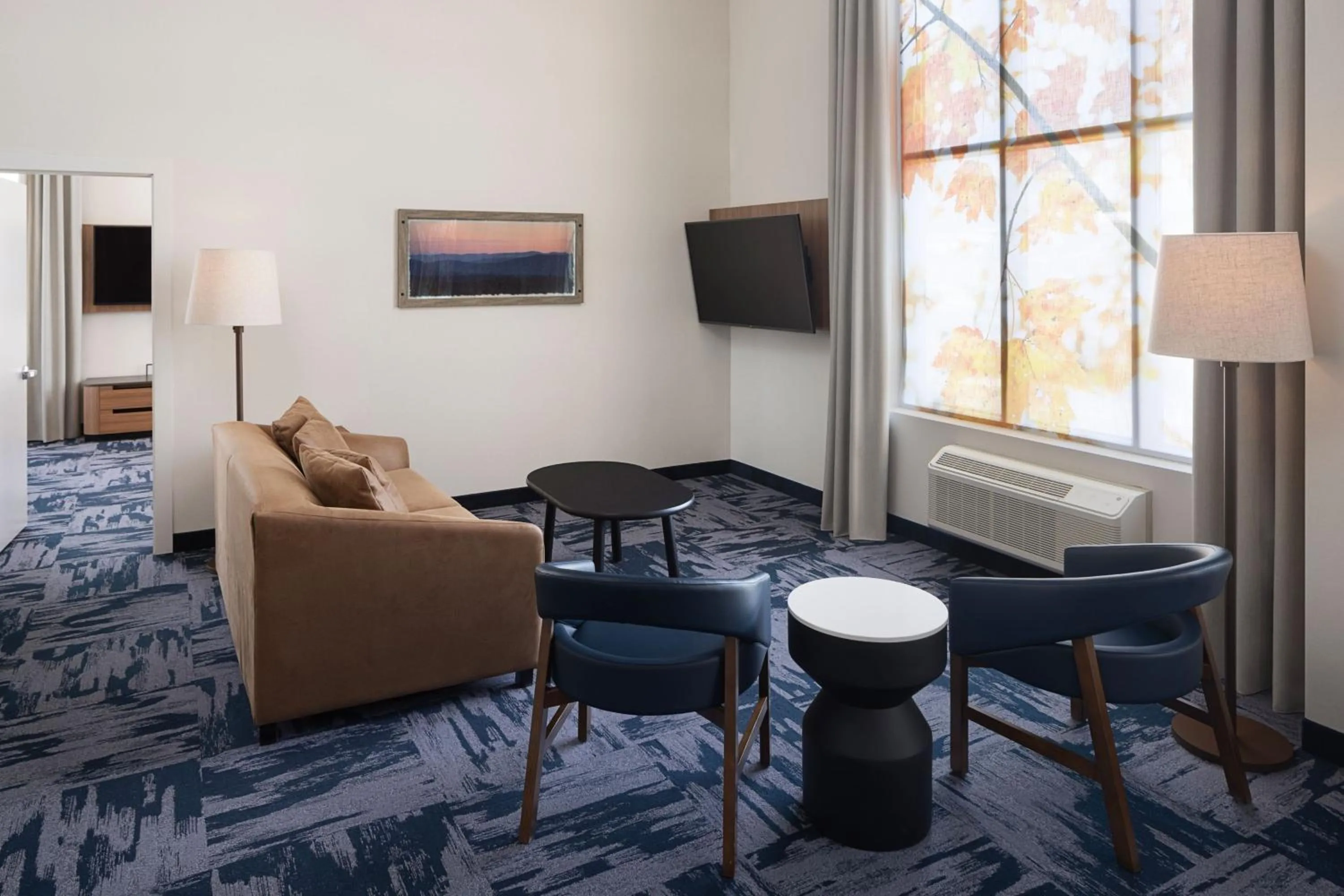 Living room in Fairfield Inn & Suites by Marriott West Kelowna