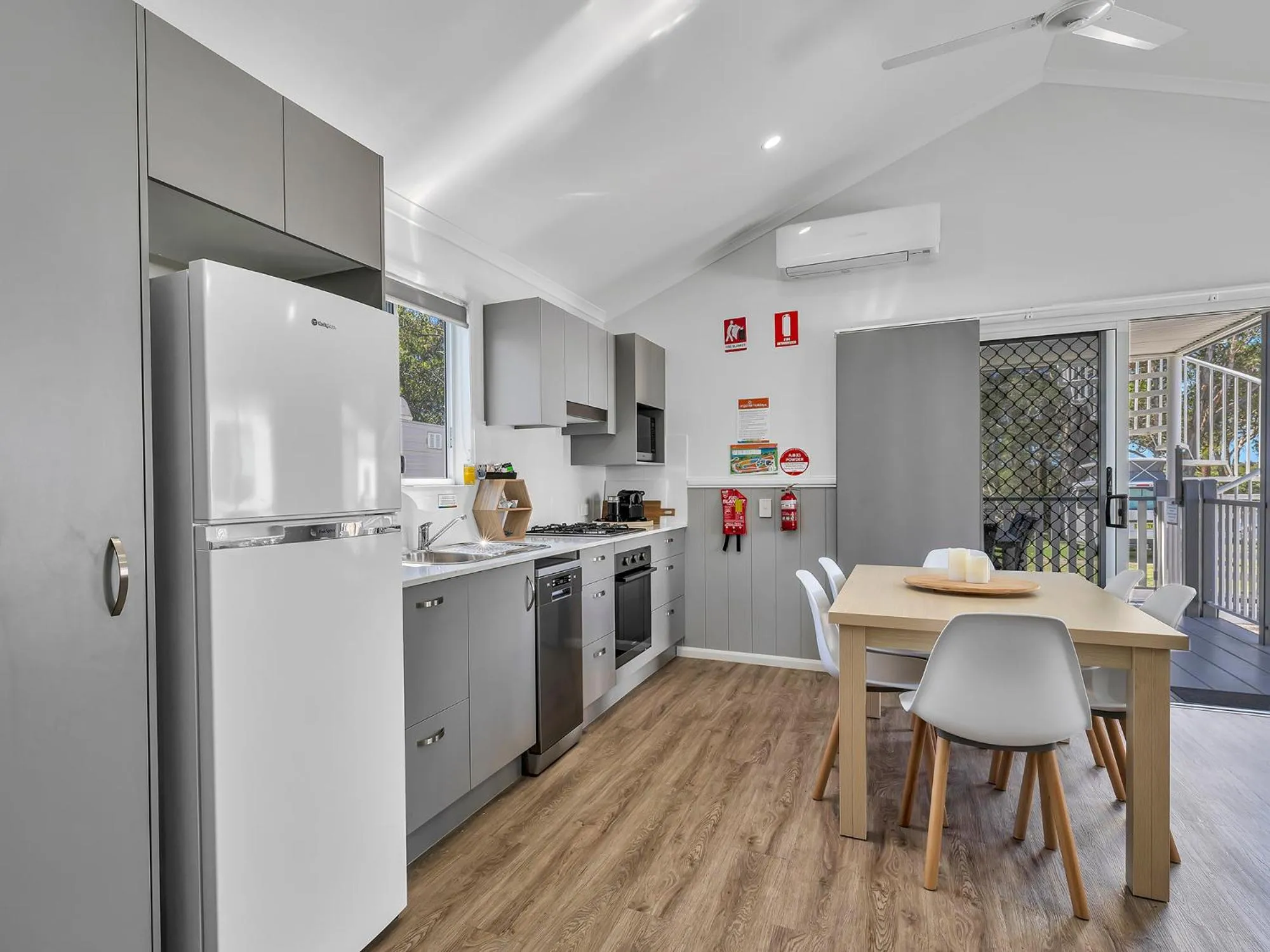 Kitchen or kitchenette in Ingenia Holidays South West Rocks