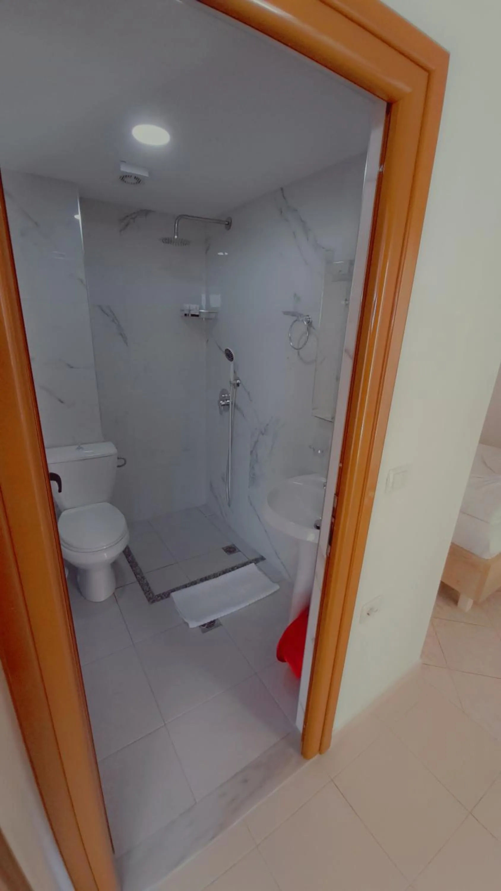 Shower in Hotel Vathi