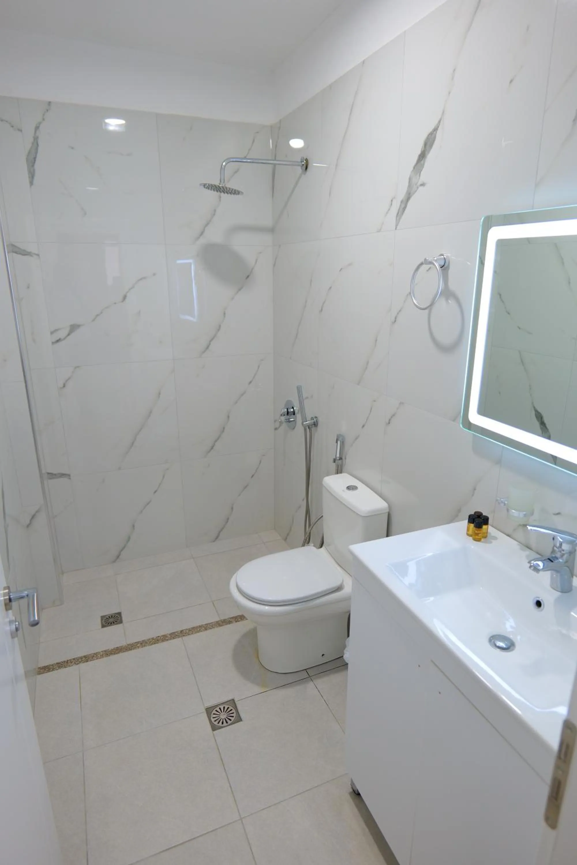 Bathroom in Hotel Vathi