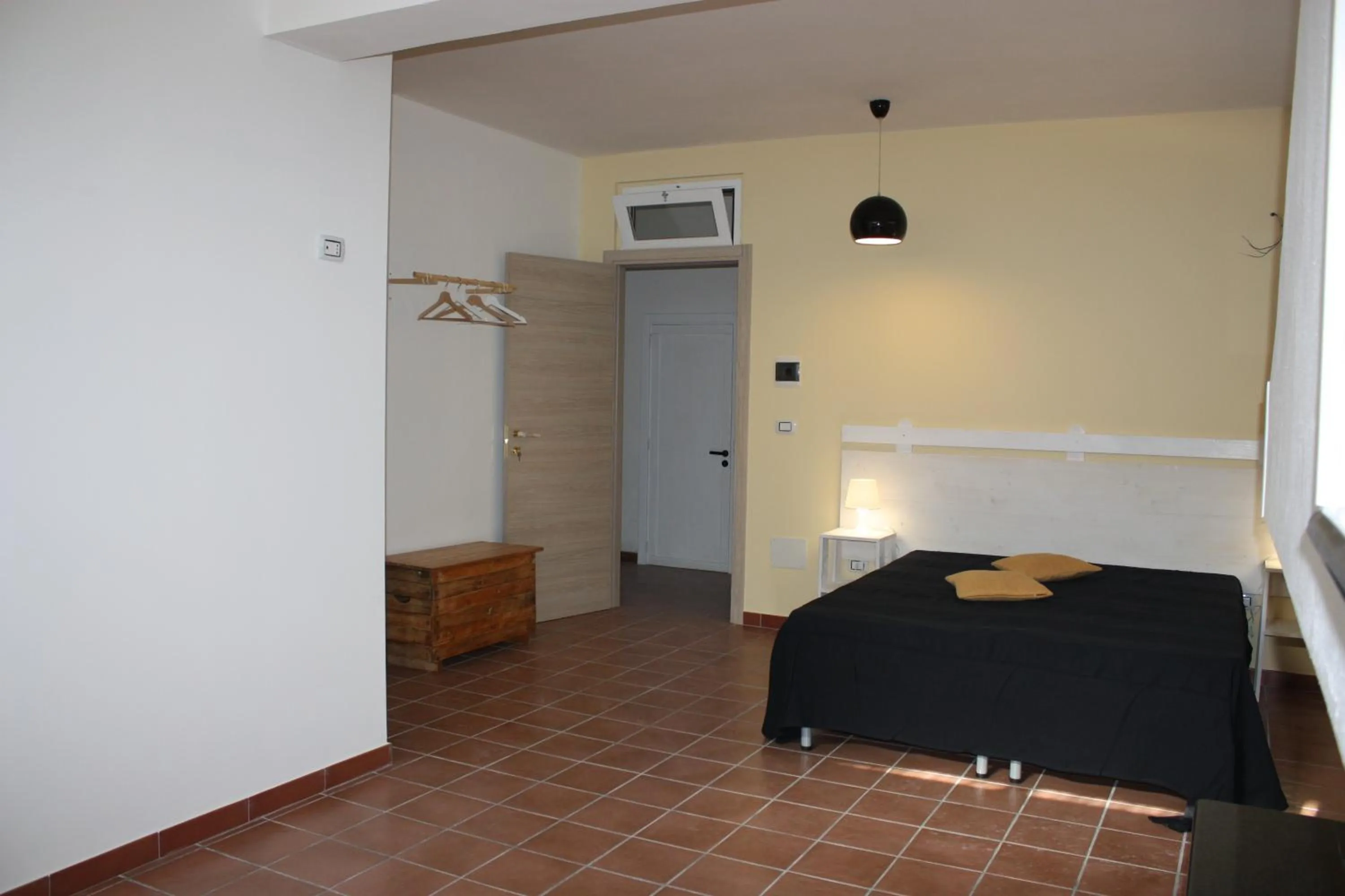 Photo of the whole room in La Macchia