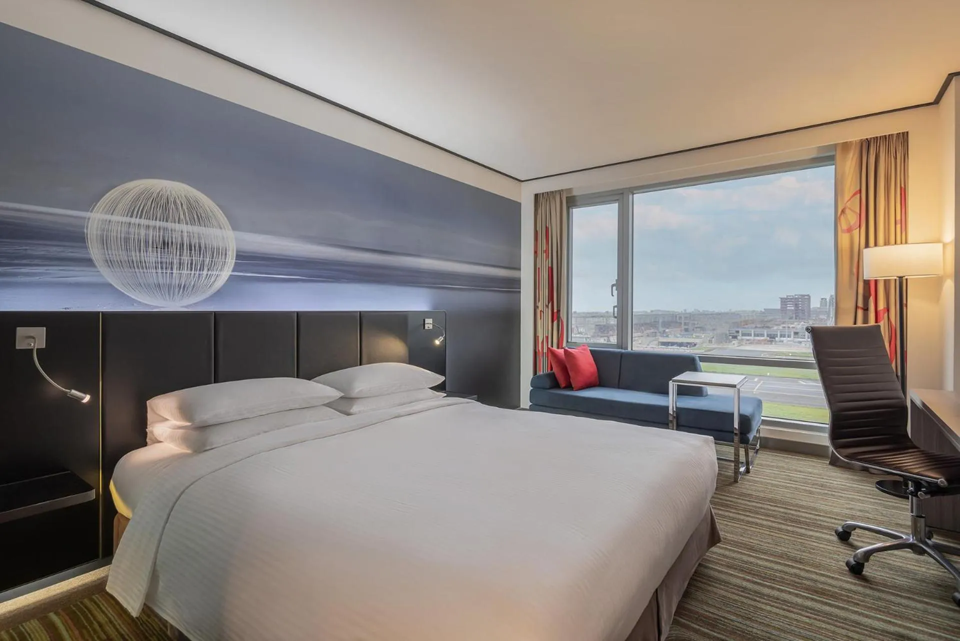 View (from property/room), Bed in Hyatt Regency Taoyuan International Airport