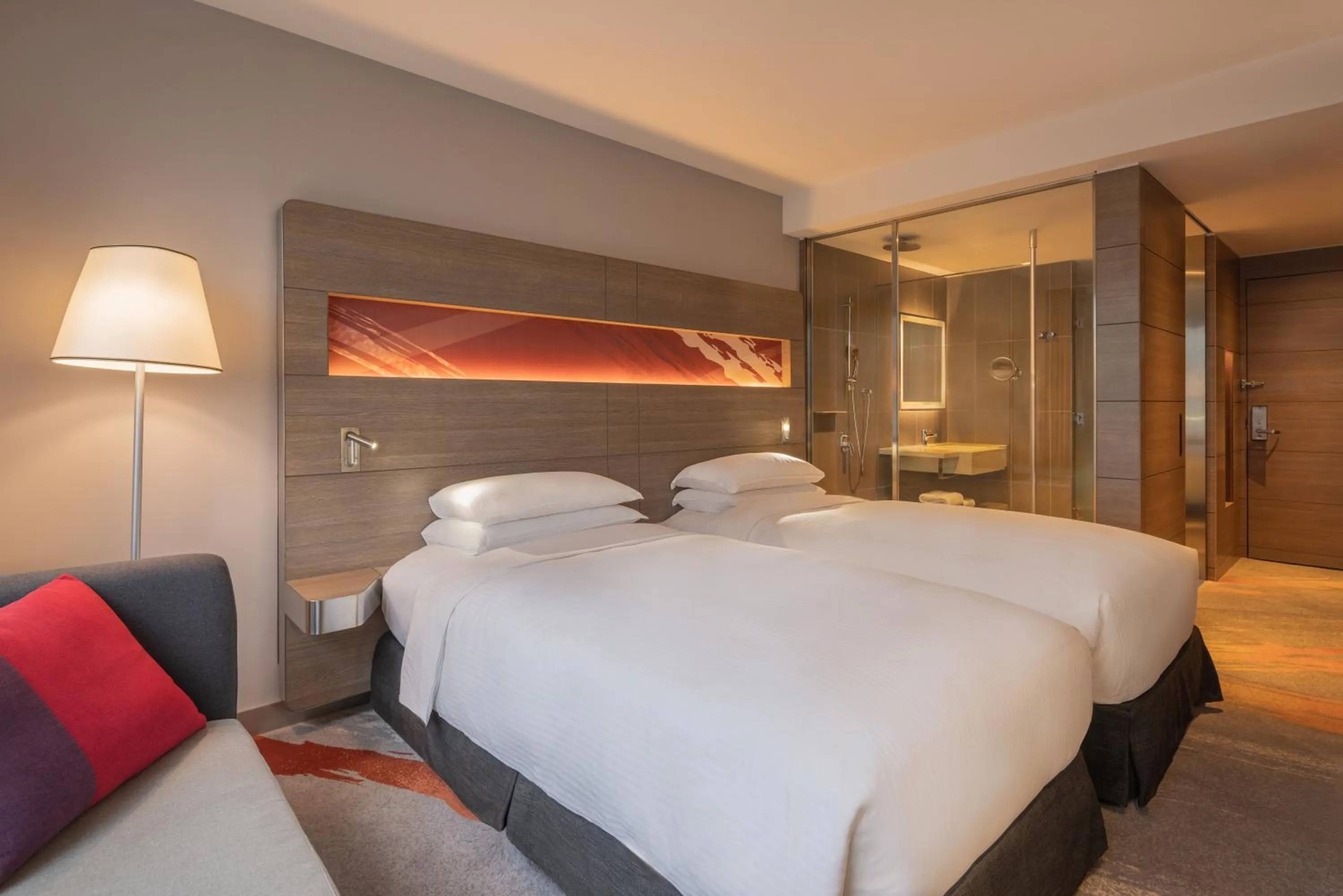 Bedroom, Bed in Hyatt Regency Taoyuan International Airport