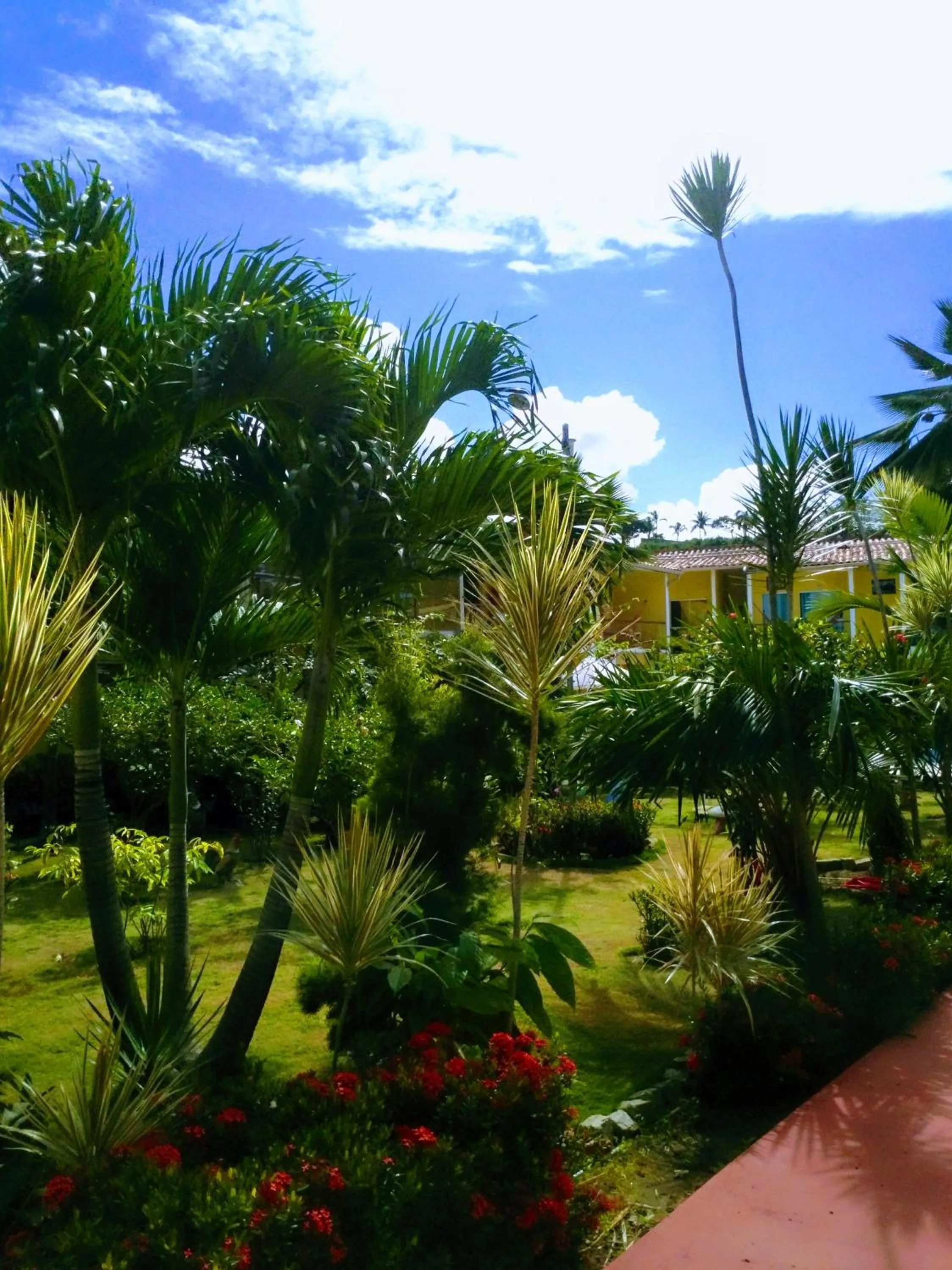 Property building in Hotel Porto Garden