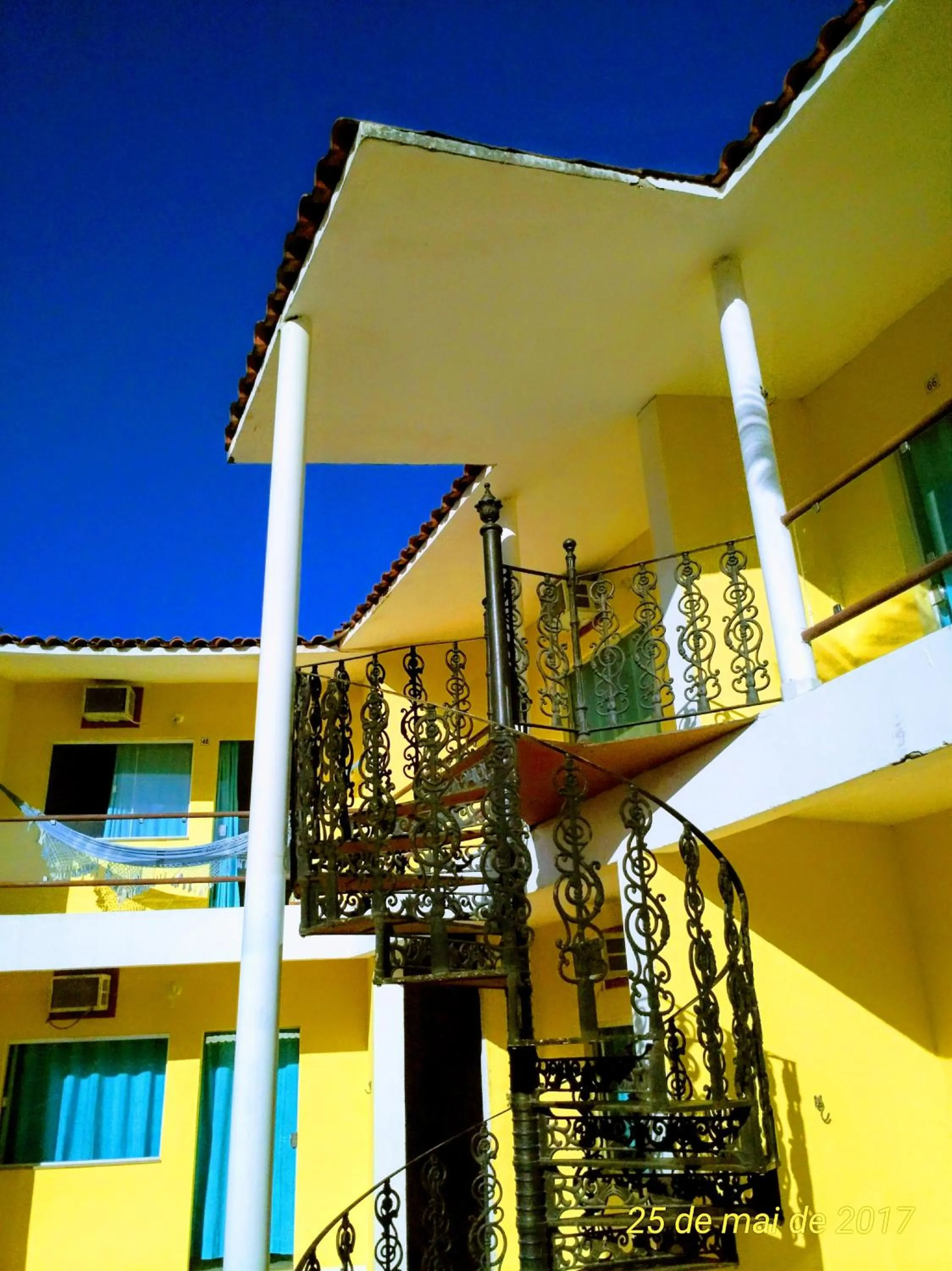 Property building in Hotel Porto Garden