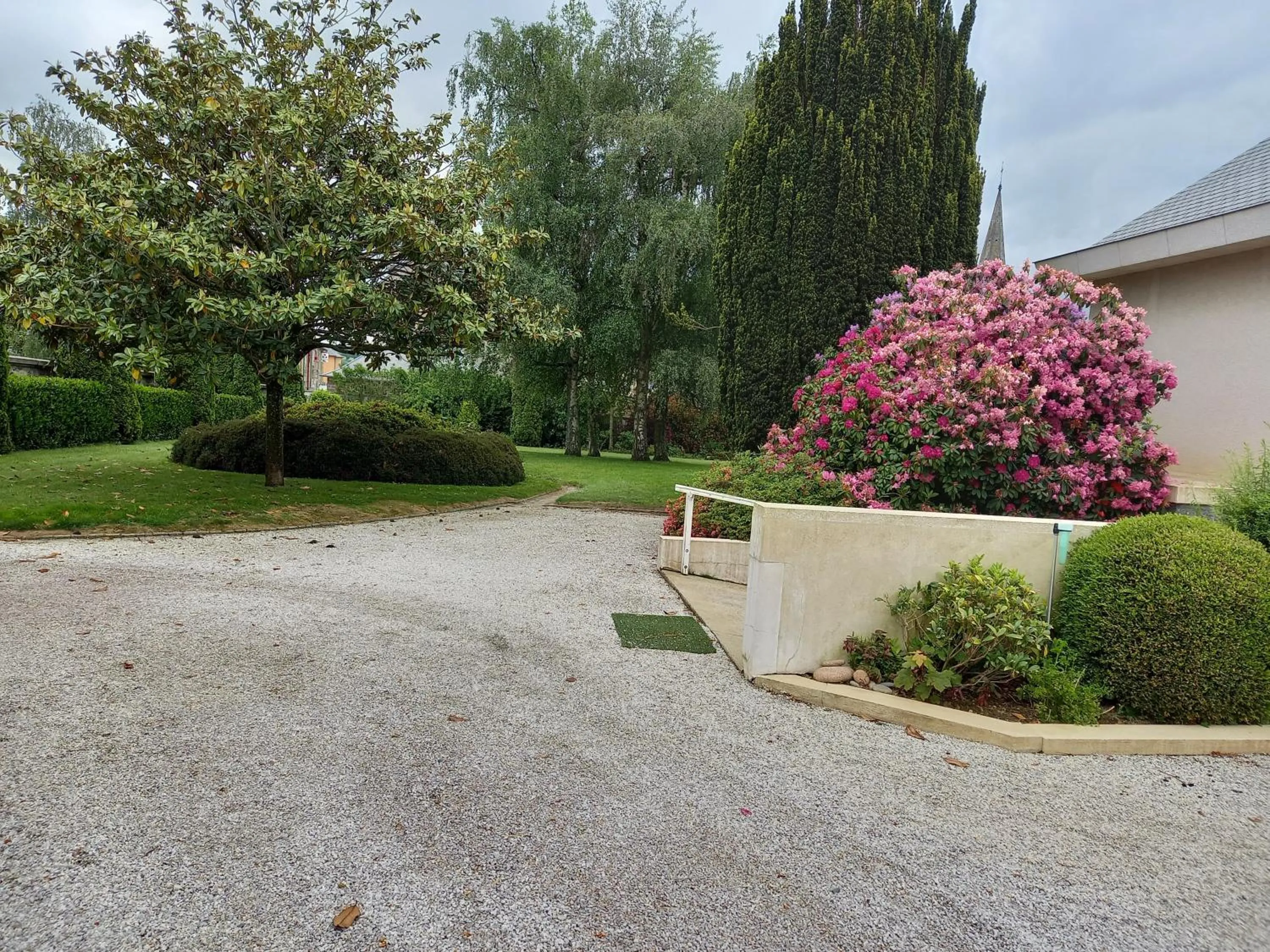 il giardino F Heudier ,E Decourcy ,Tessy sur vire Manche