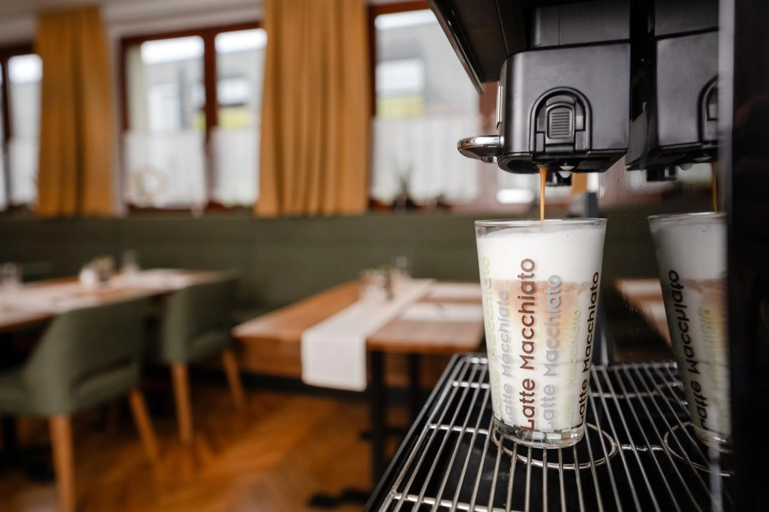 Coffee/tea facilities in Biergasthof Riedberg