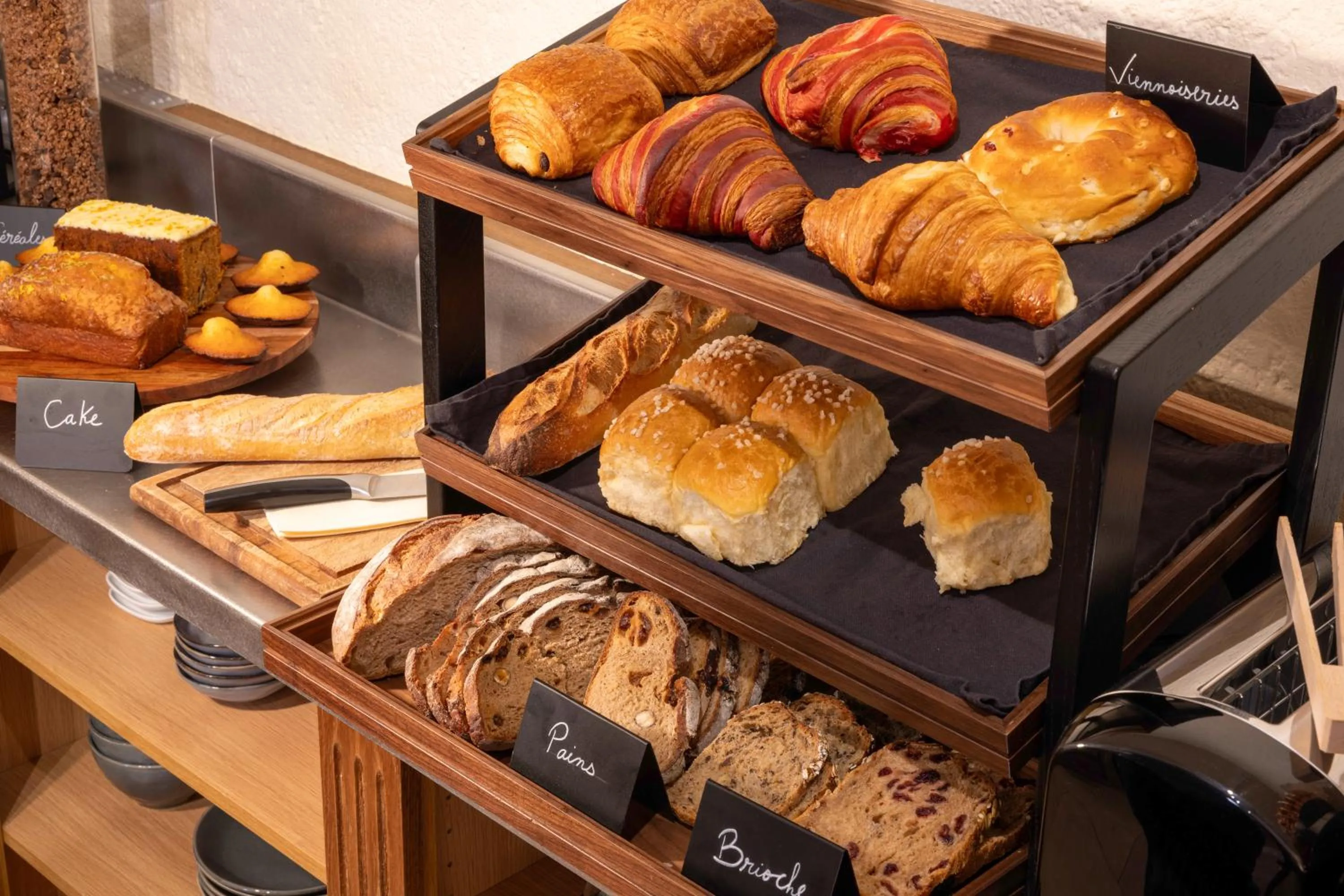 Food and drinks in Le Relais Madeleine