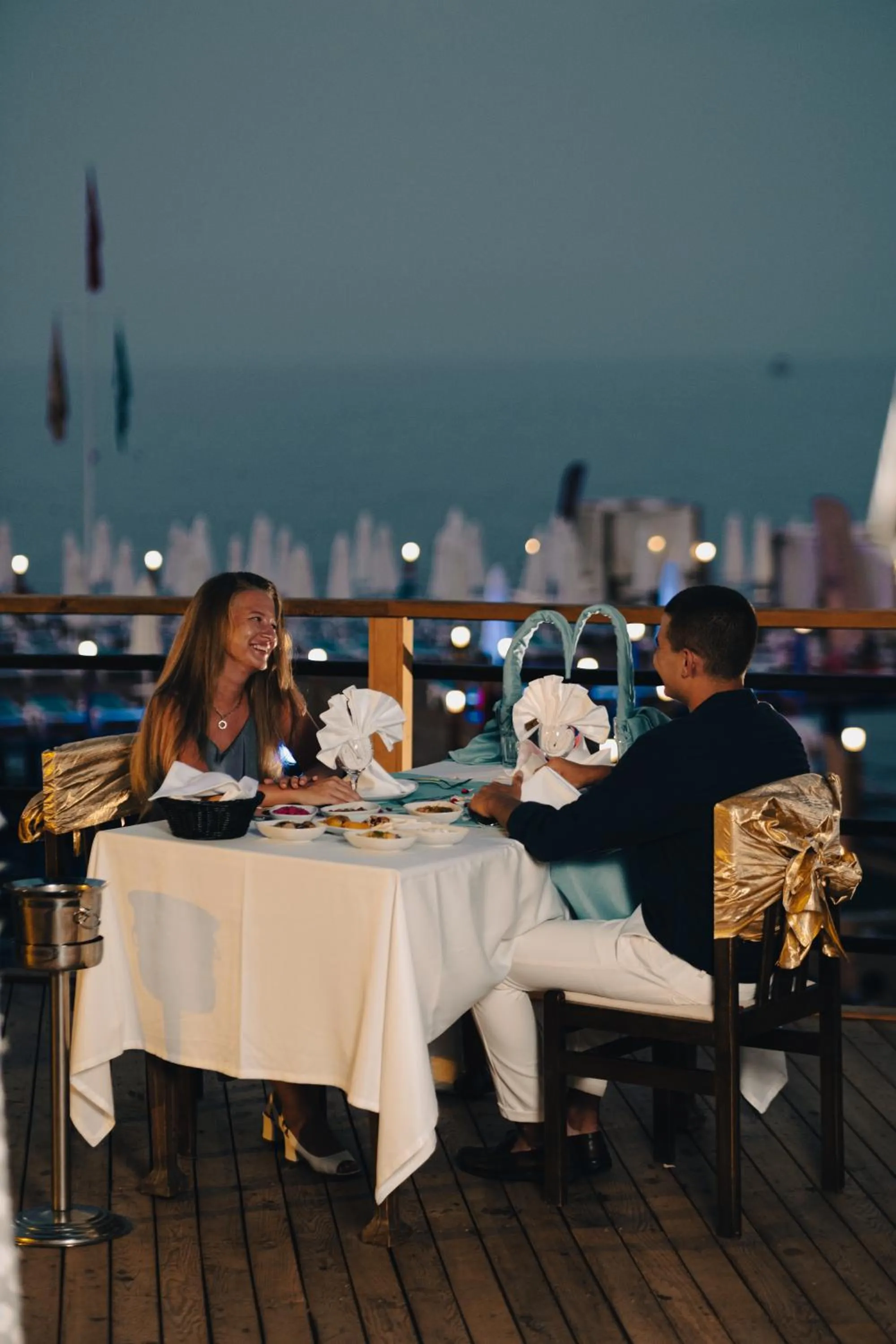 Restaurant/places to eat in Rox Resort Hotel