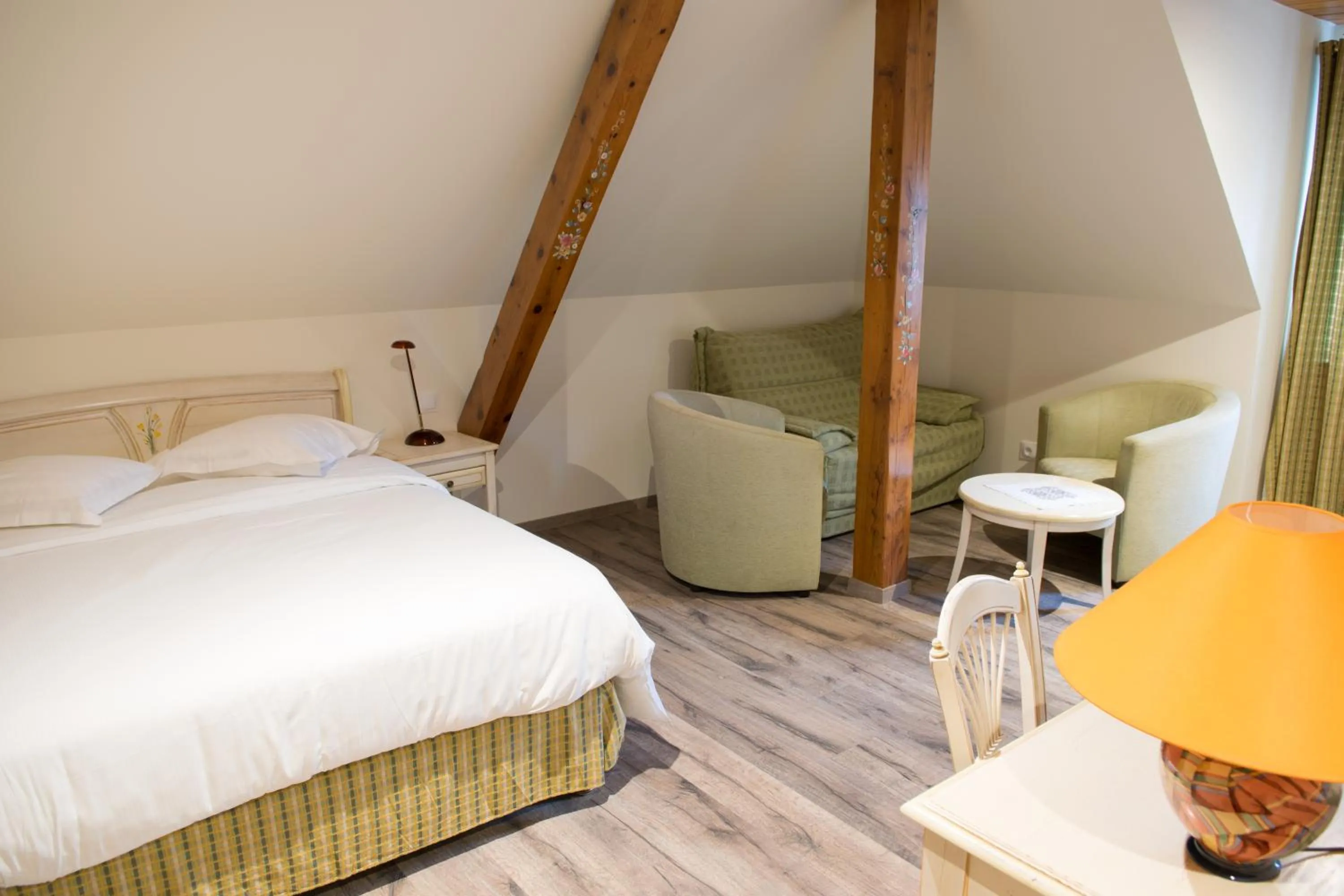 Bedroom, Bed in Hotel Restaurant le Faudé