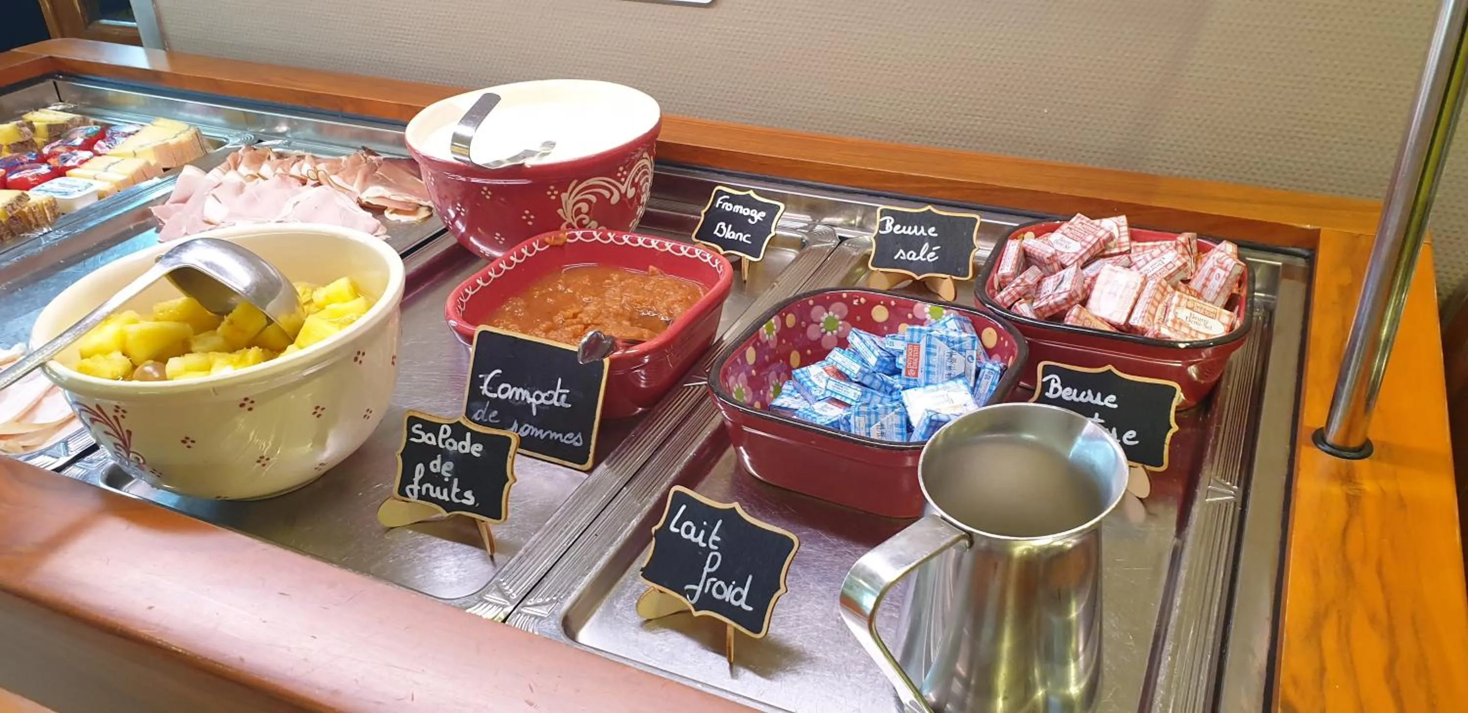 Breakfast in Hotel Restaurant le Faudé