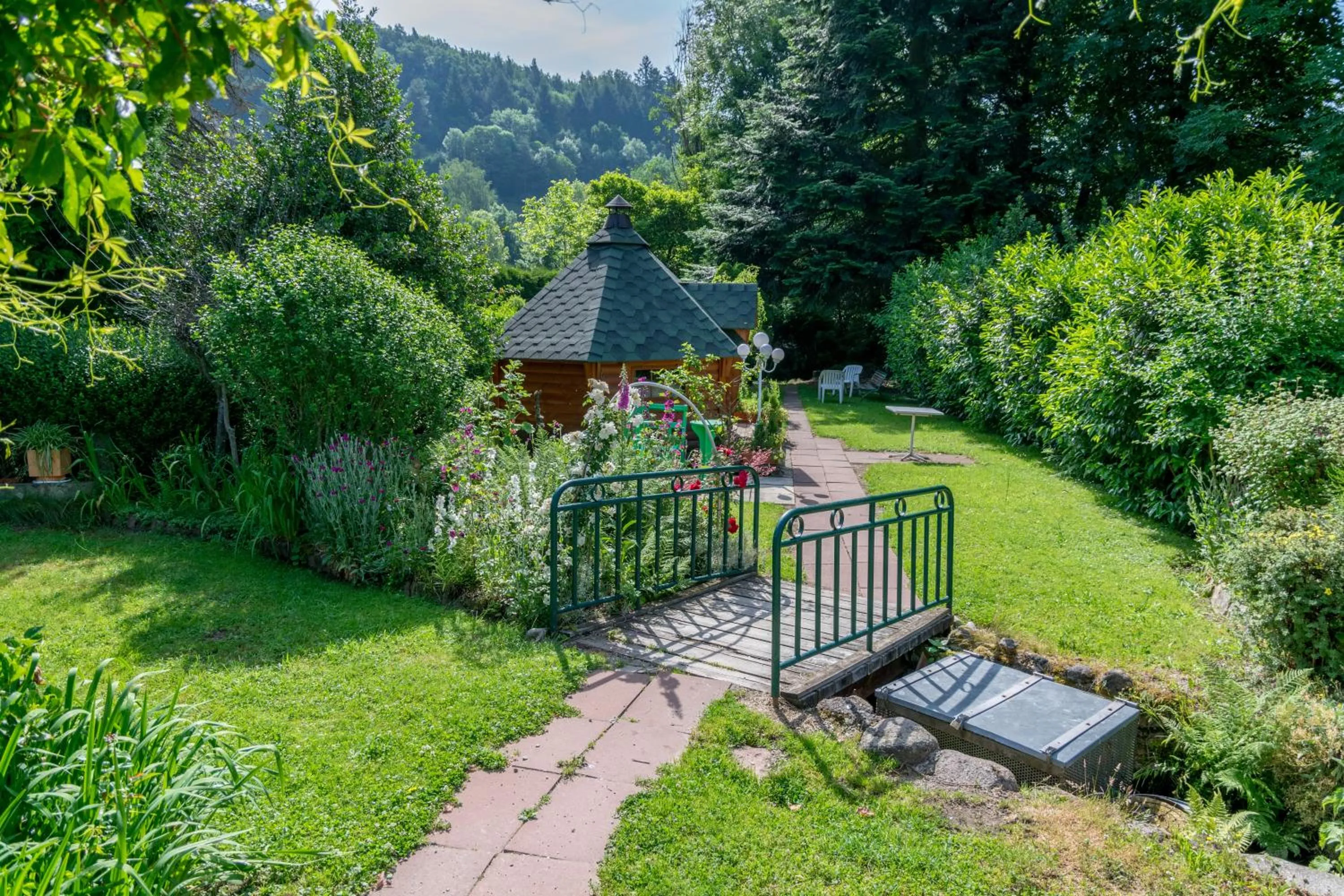 Garden in Hotel Restaurant le Faudé