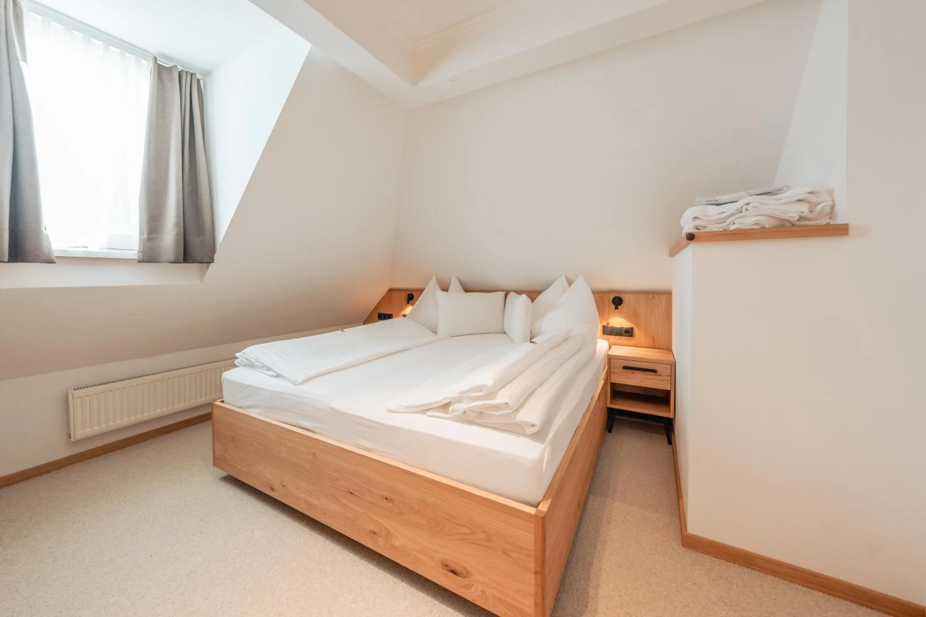 Guests, Bed in Hotel Ischgl