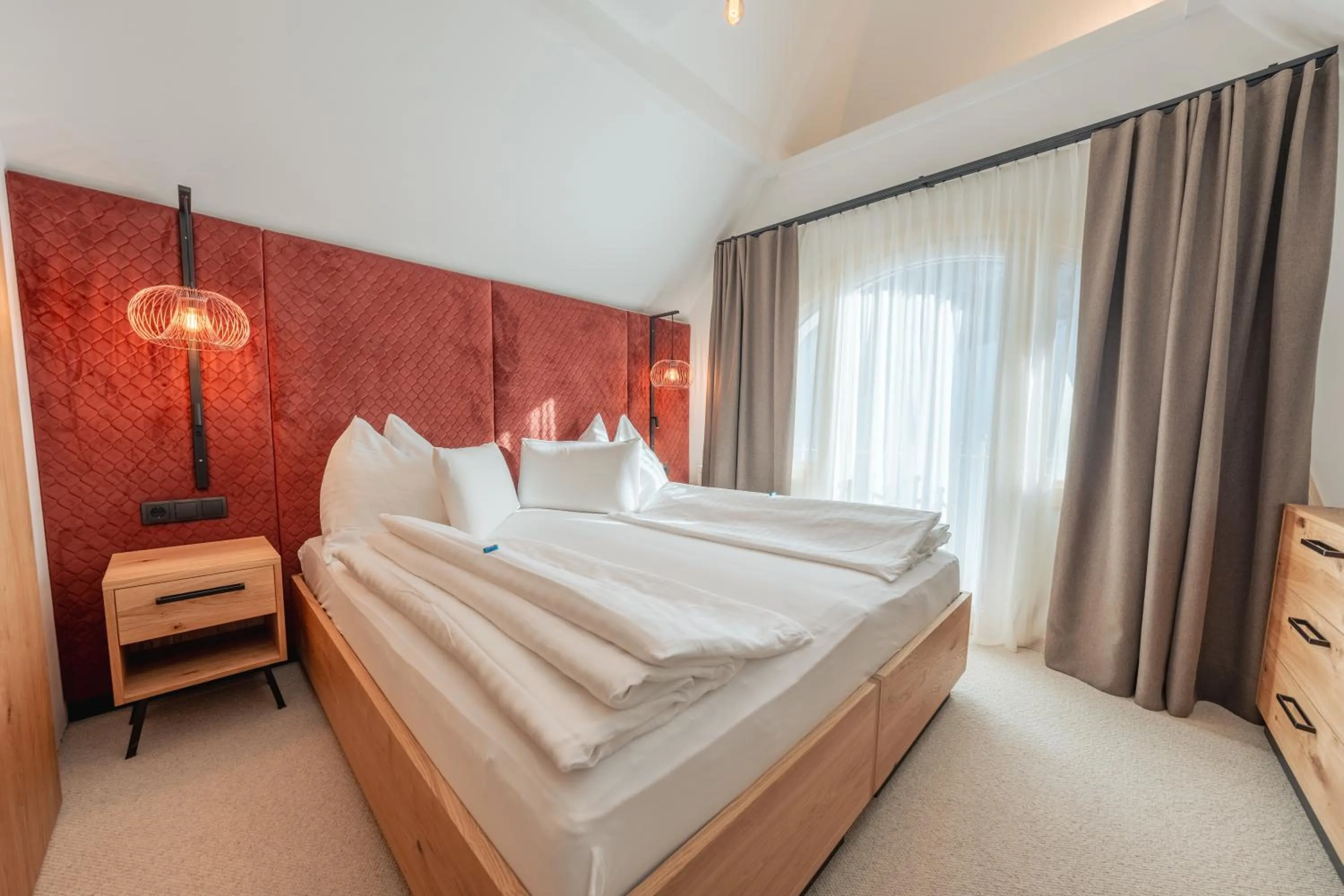 Bedroom, Bed in Hotel Ischgl