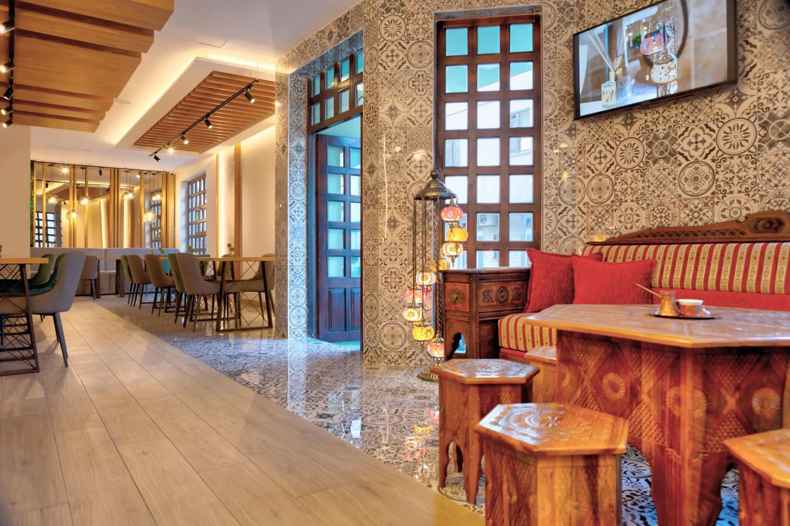 Restaurant/places to eat in Hotel Sinan Han