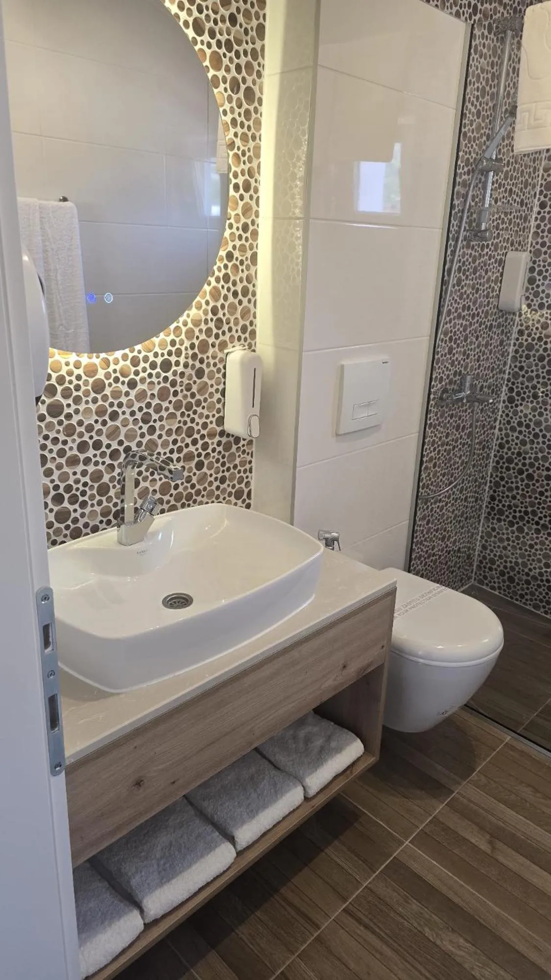 Bathroom in Hotel Sinan Han