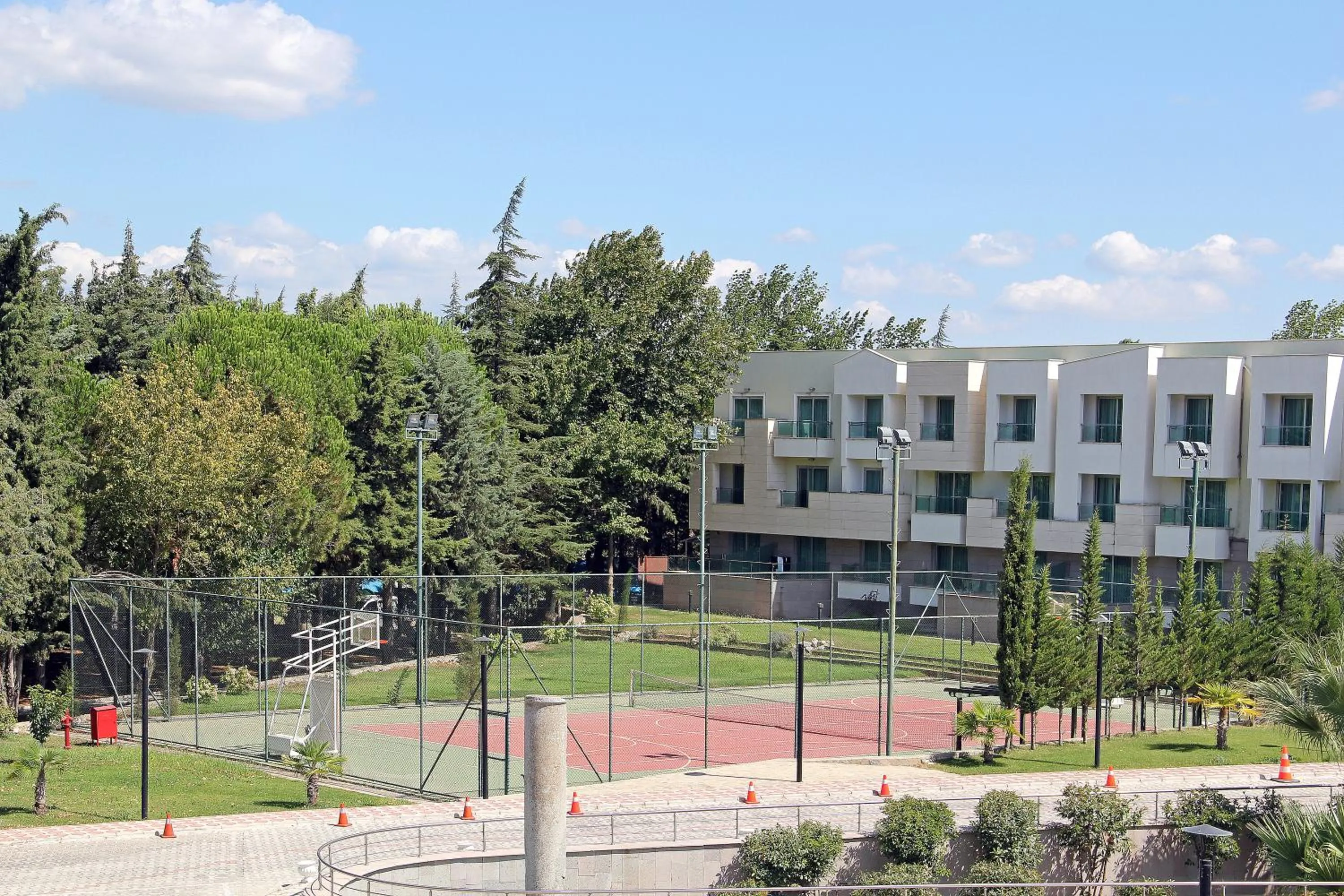 Tennis court in Adrina Termal Health & SPA Hotel