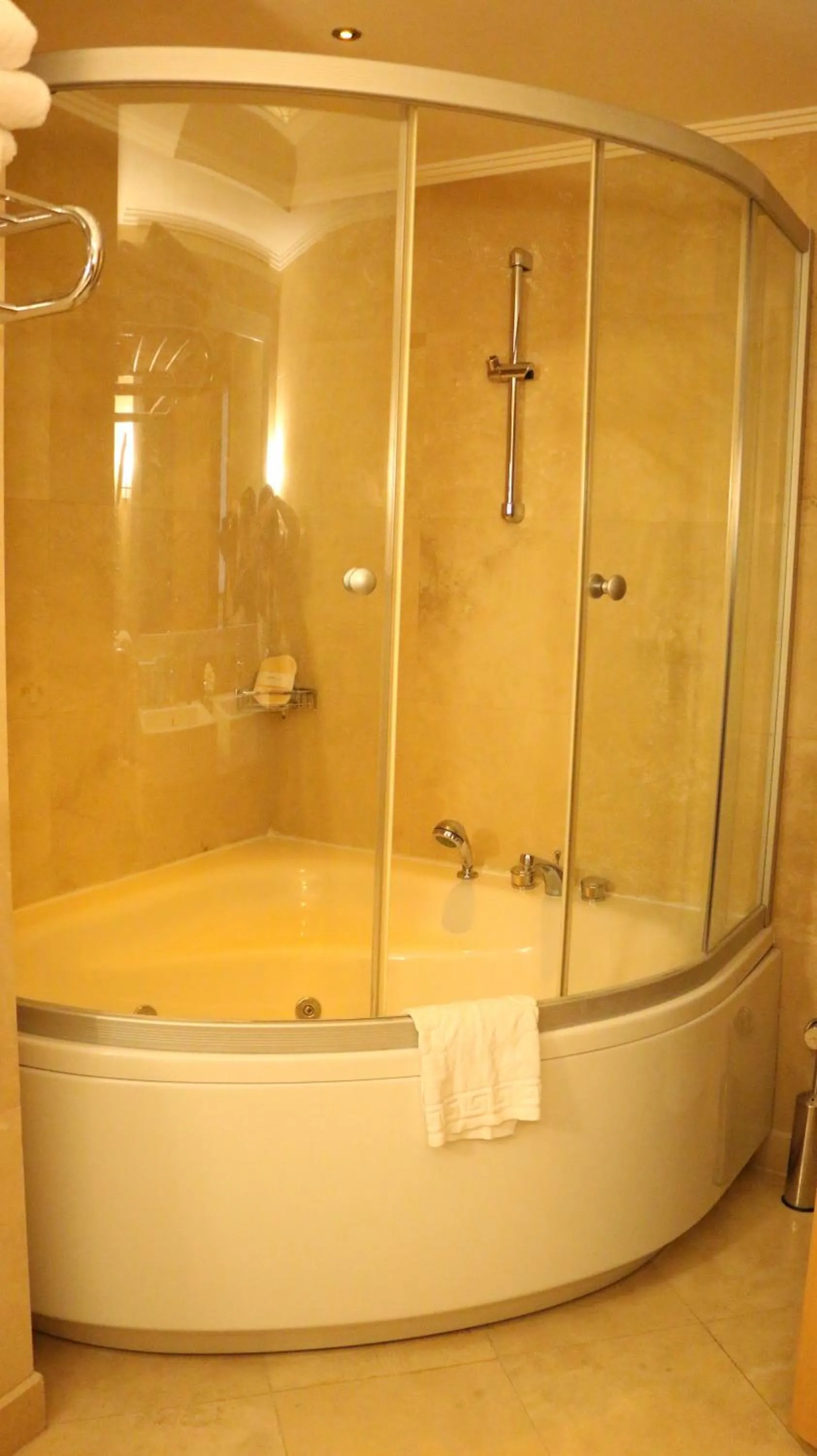 Bathroom in Adrina Termal Health & SPA Hotel