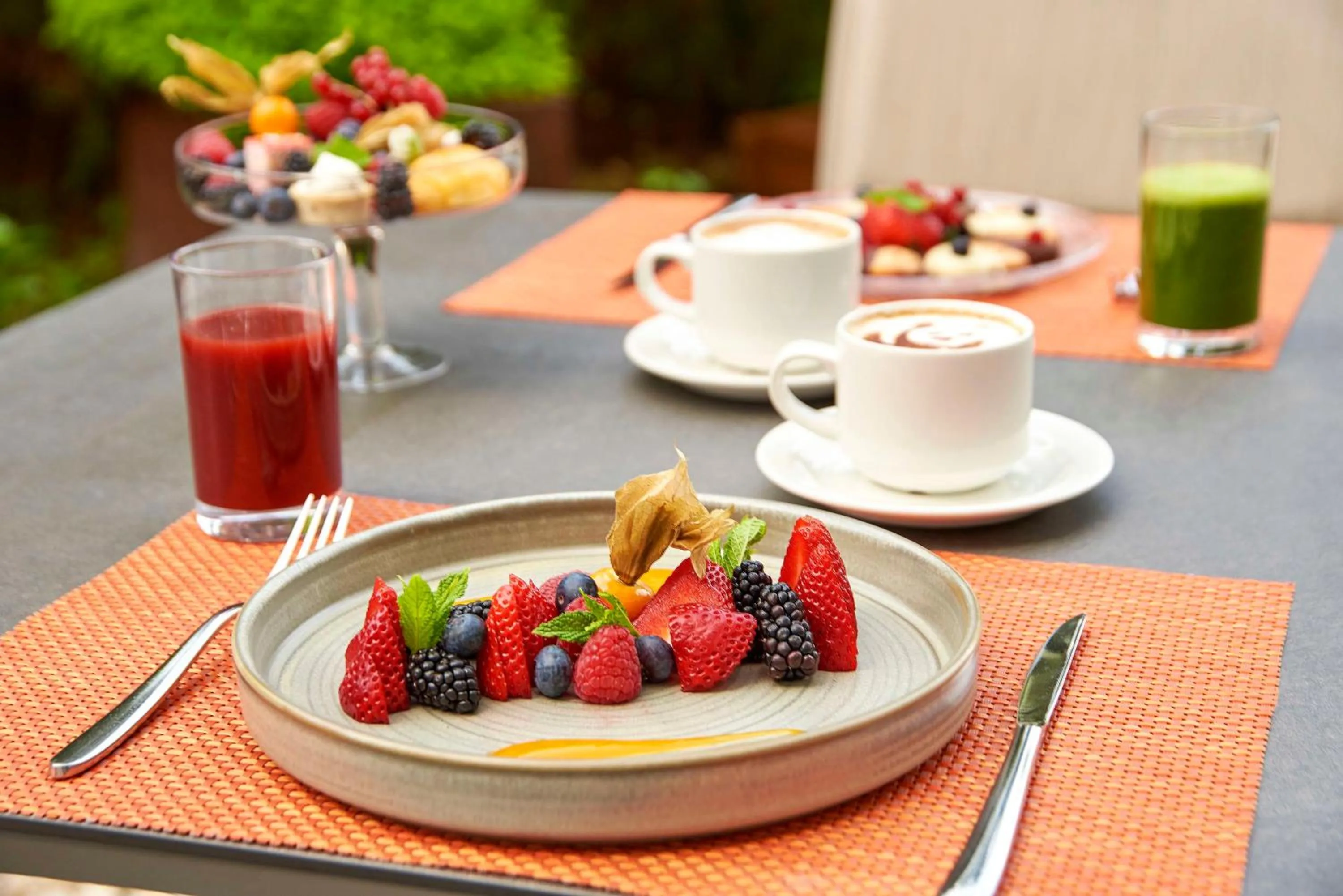 Restaurant/places to eat in NH Madrid Las Tablas